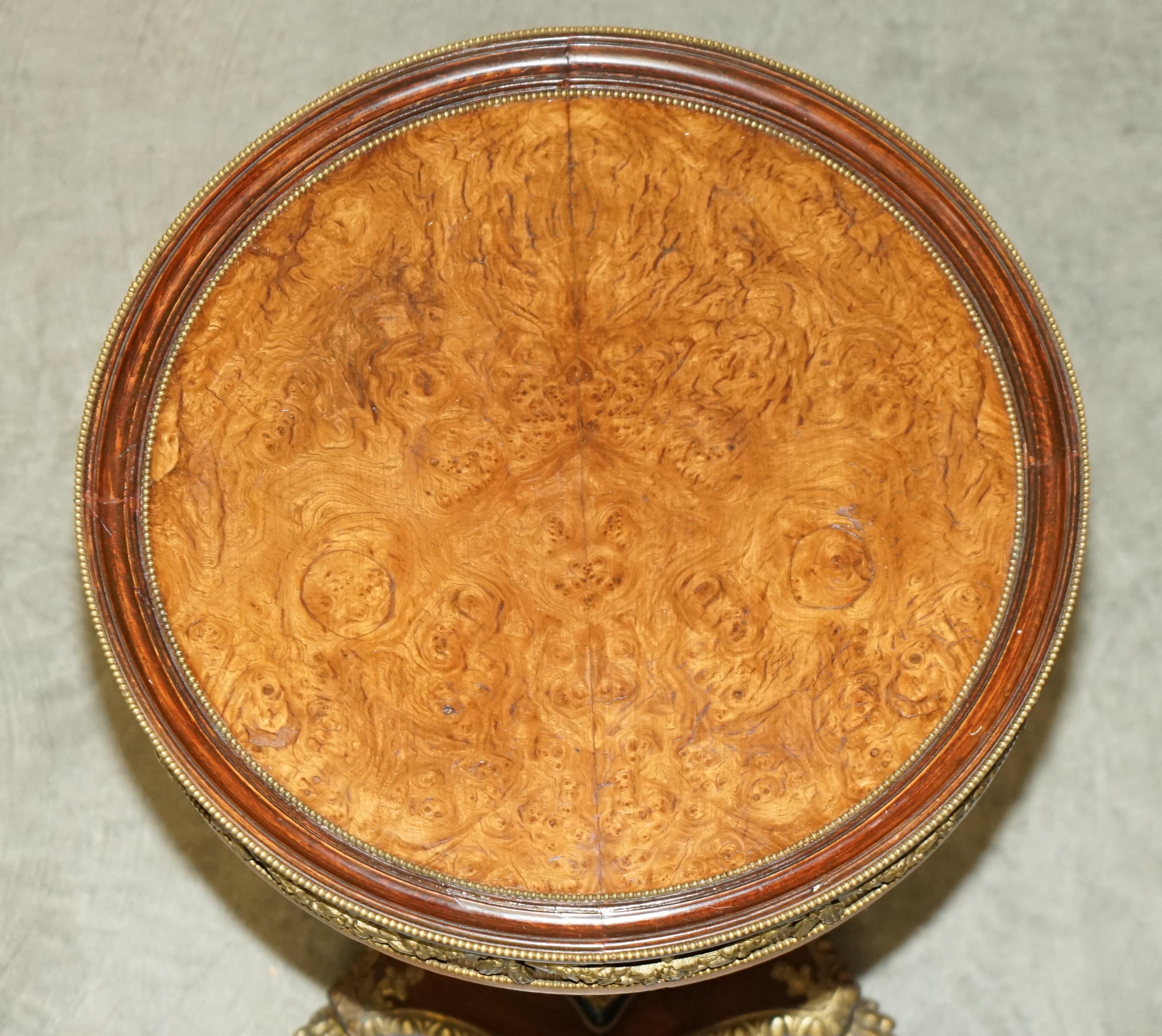 STUNNiNG FRENCH VINTAGE BURR WALNUT & GILT BRASS ROUND OCCASIONAL TABLE For Sale 4