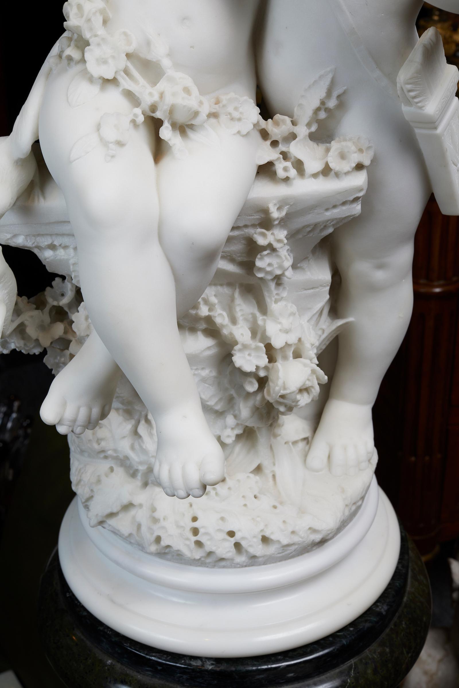 Stunning French White Statuary Marble Couple of Cherubs In Good Condition In Montreal, QC