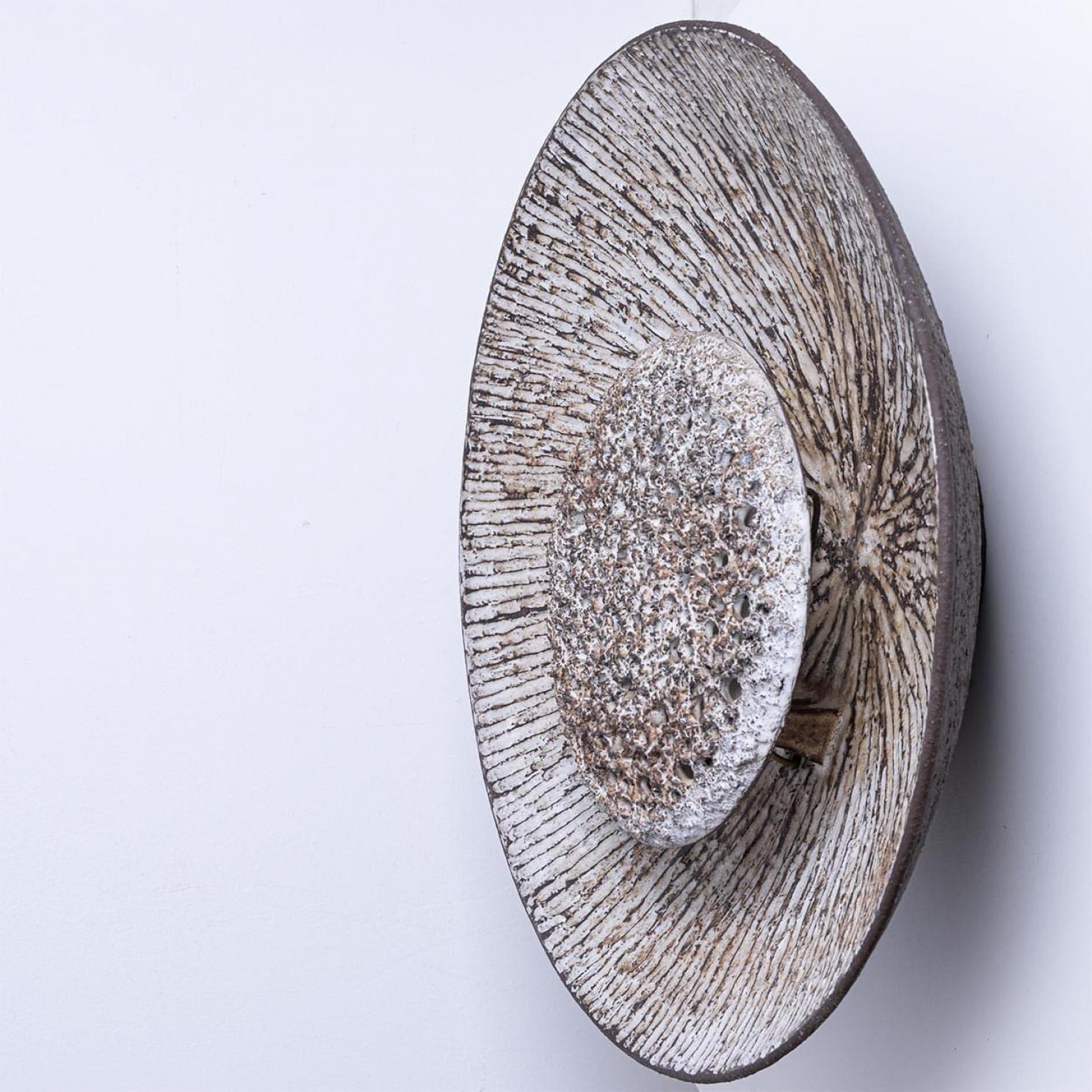 Whiting Fridtjof Sejersen Lampada da parete in ceramica bianca e marrone, Danimarca, 1960 in vendita 4