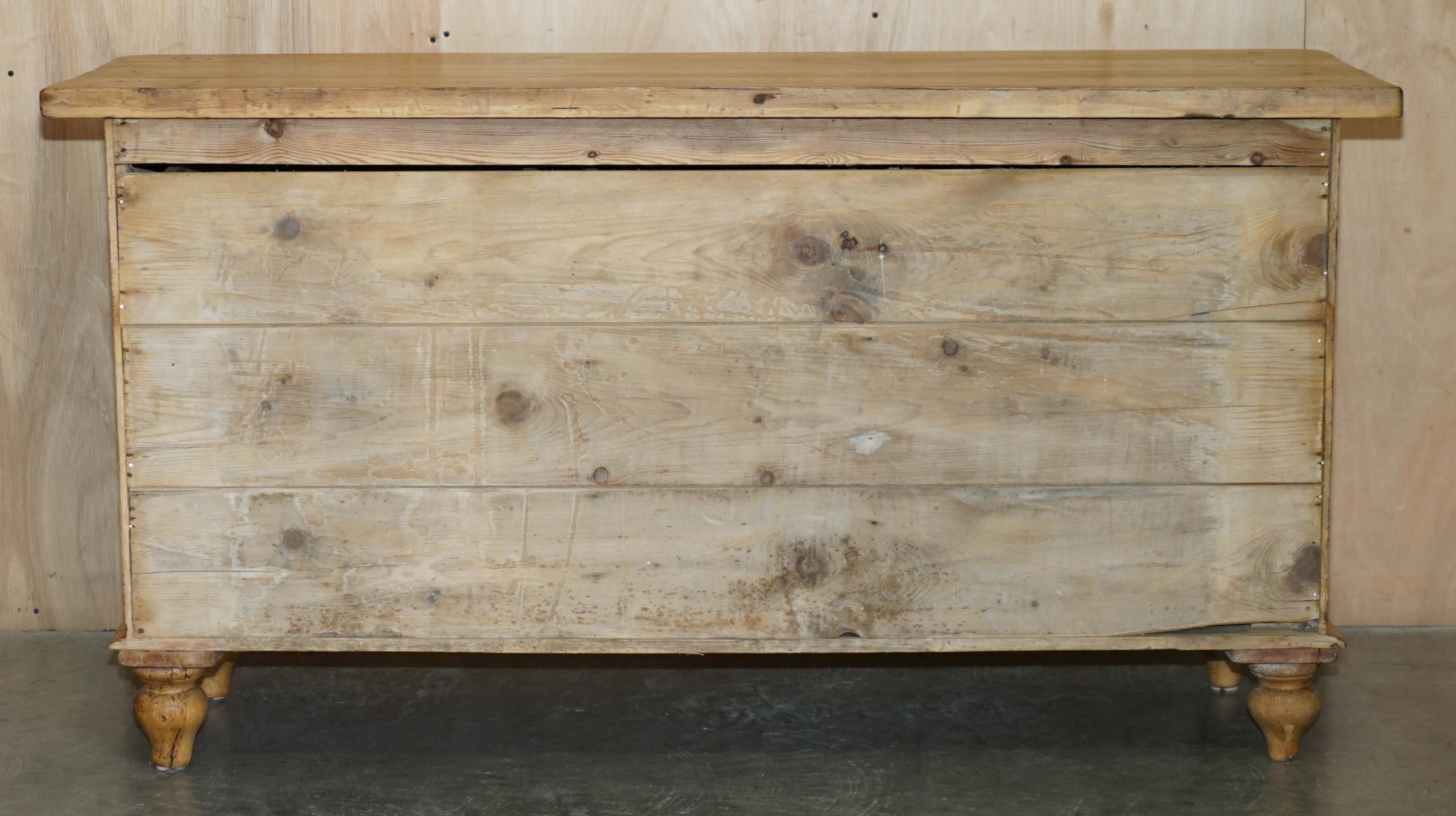 STUNNING FULLY RESTORED ANTIQUE CIRCA 1860 STRiPPED PINE HOUSEKEEPERS SIDEBOARD For Sale 8