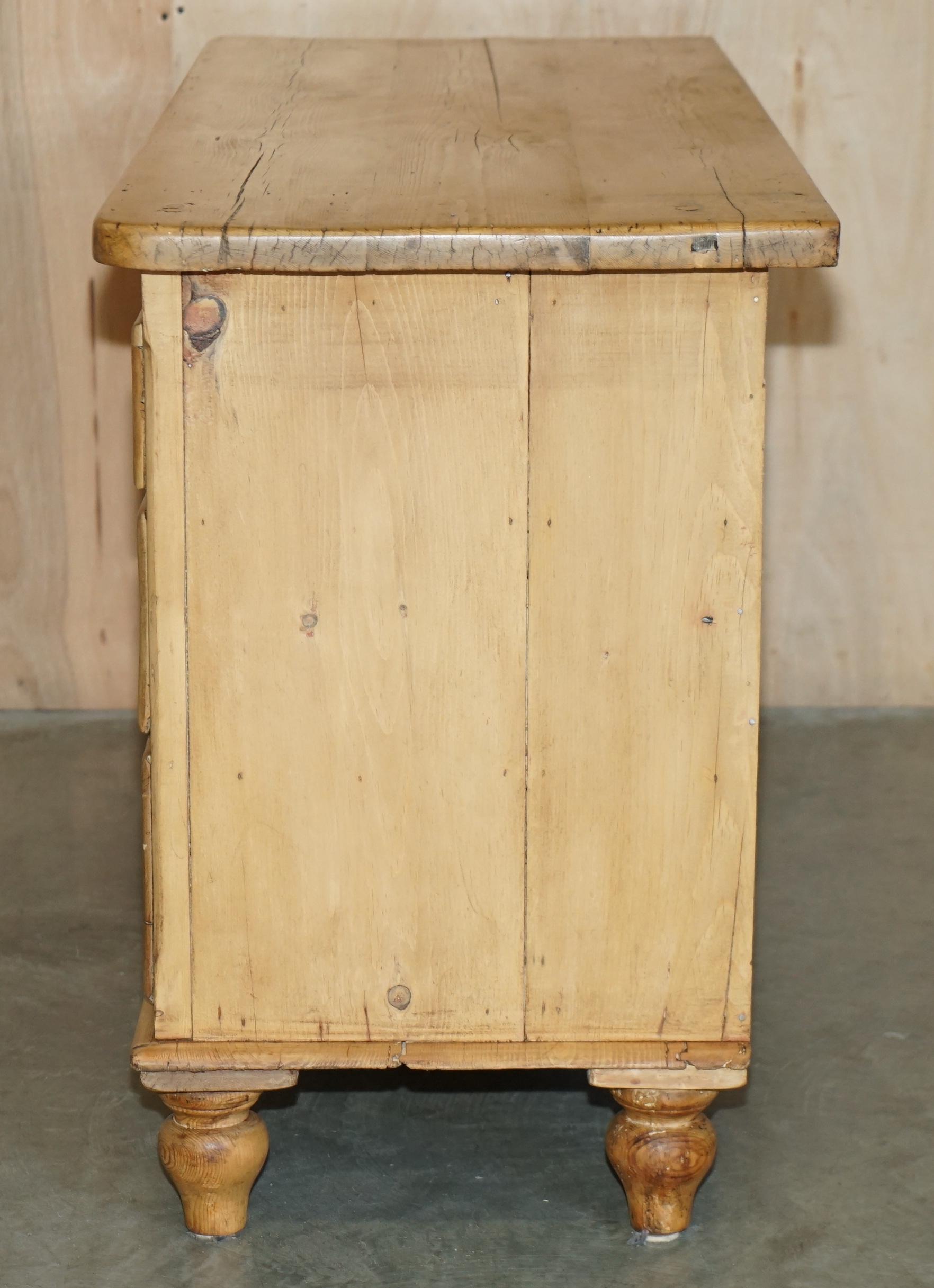 STUNNING FULLY RESTORED ANTIQUE CIRCA 1860 STRiPPED PINE HOUSEKEEPERS SIDEBOARD For Sale 9