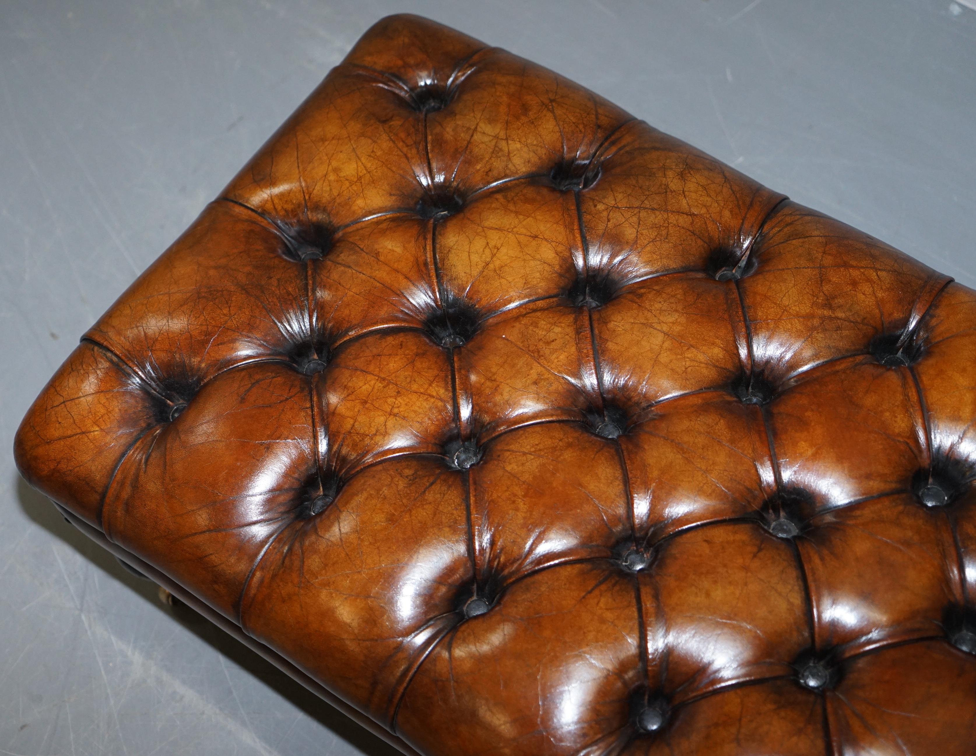 Stunning Fully Restored Chesterfield Brown Leather Hand Dyed Footstool Ottoman In Good Condition In West Sussex, Pulborough