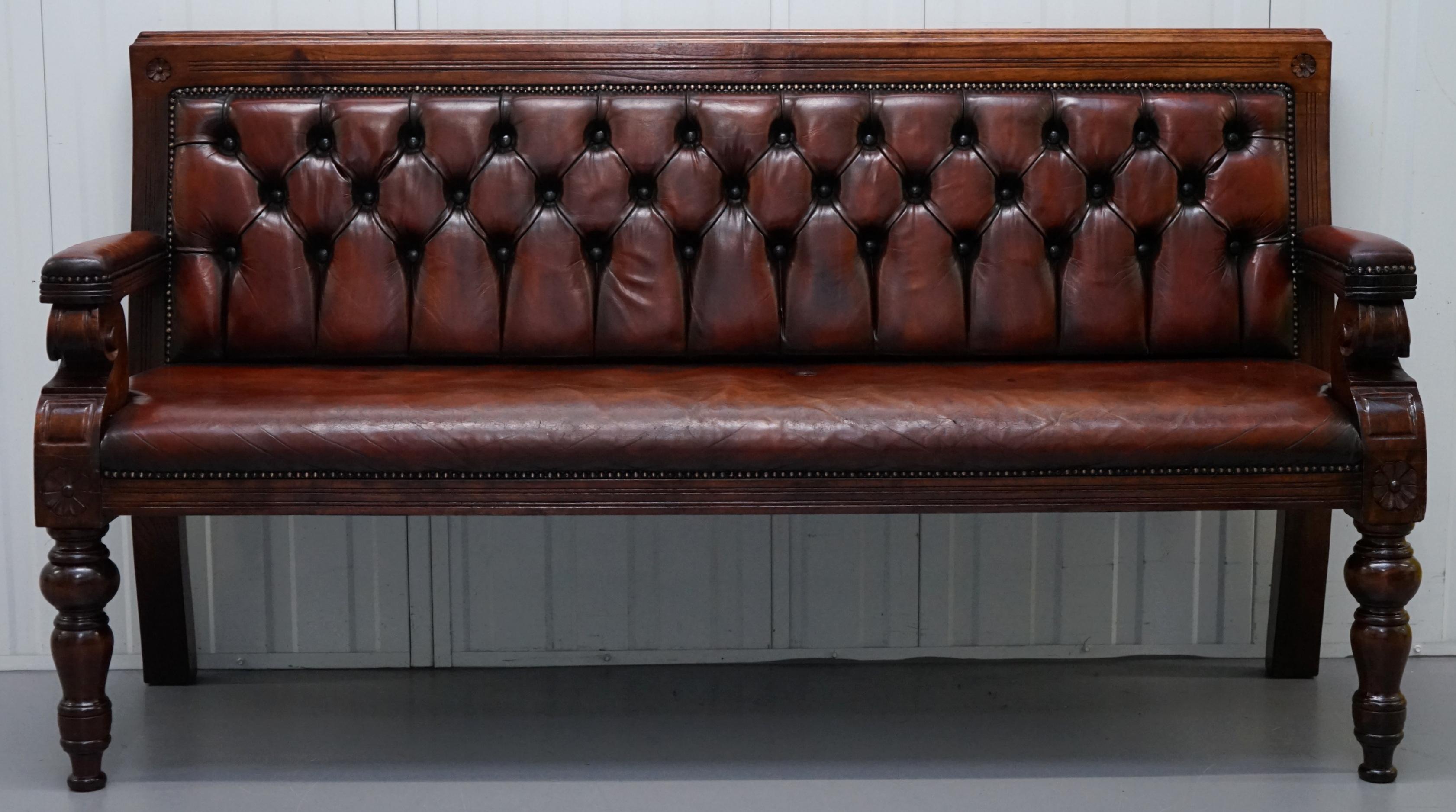 We are delighted to this stunning large fully restored hand dyed cigar brown leather Chesterfield bench

This bench is part of a suite, I have this one, another the same but smaller and another that same smaller size without buttons

This is a