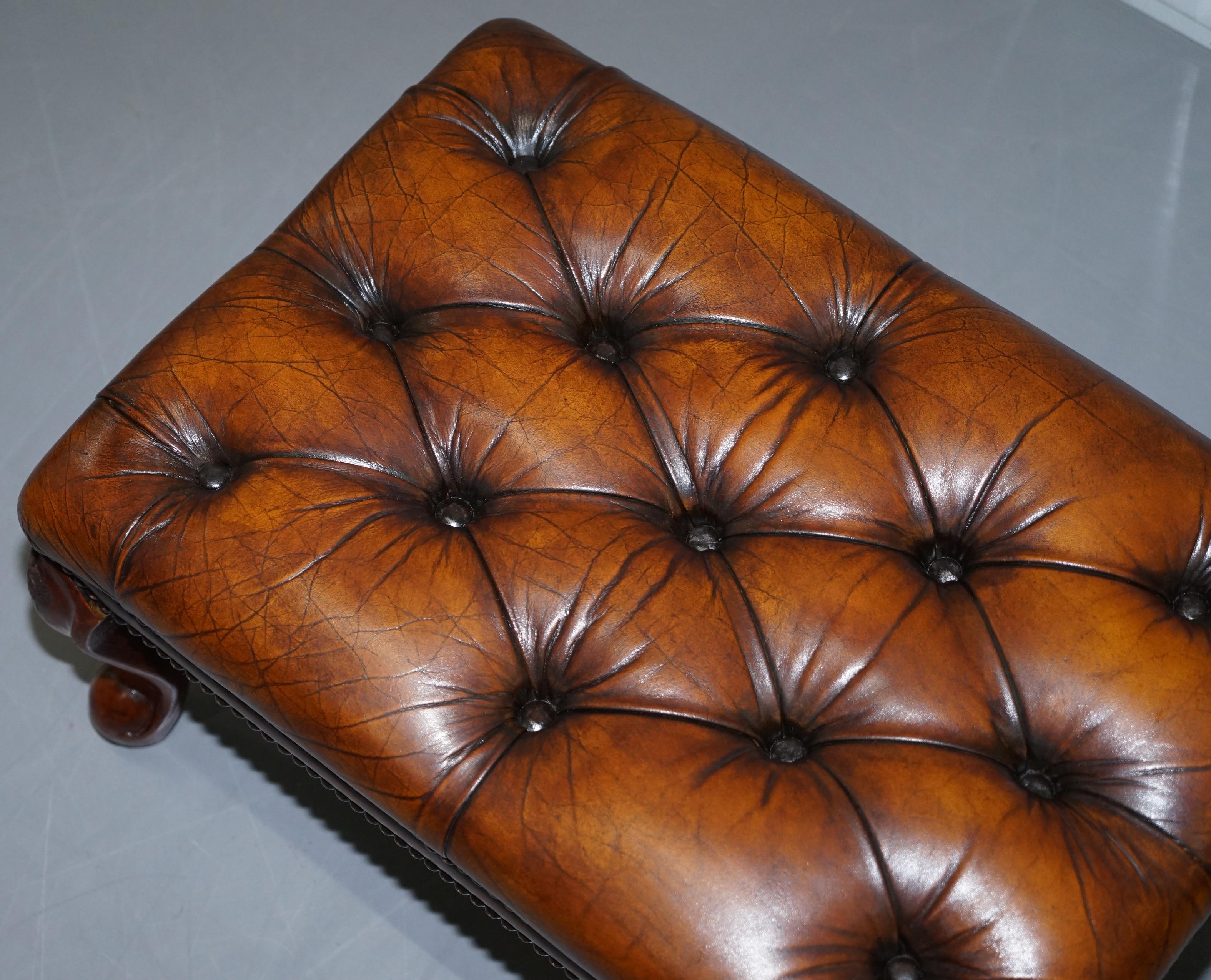 Stunning Fully Restored Hand Dyed Brown Leather Chesterfield Footstool Ornate (20. Jahrhundert)