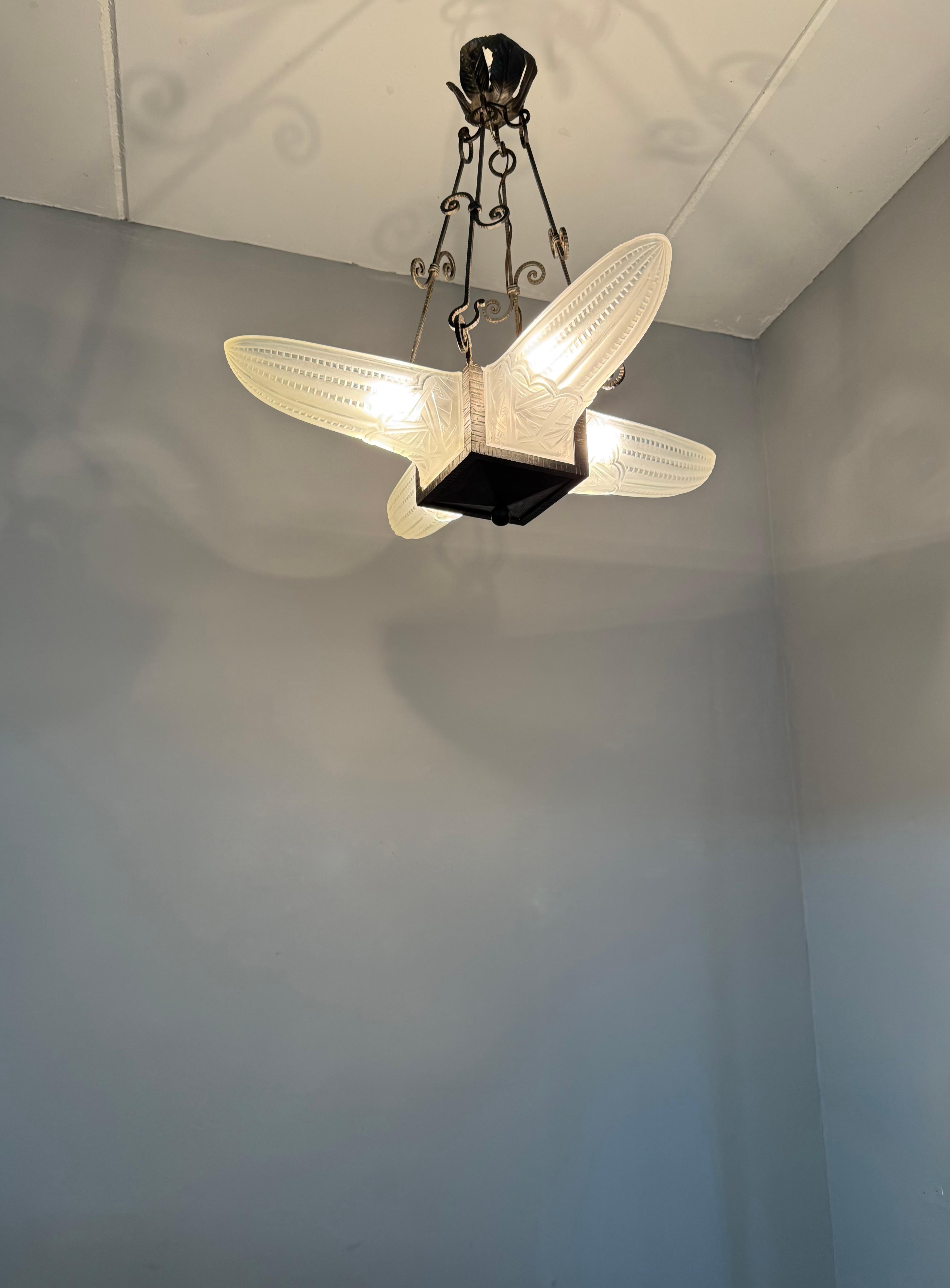 Stunning Geometrical French Art Deco Glass & Wrought iron Pendant / Chandelier For Sale 13