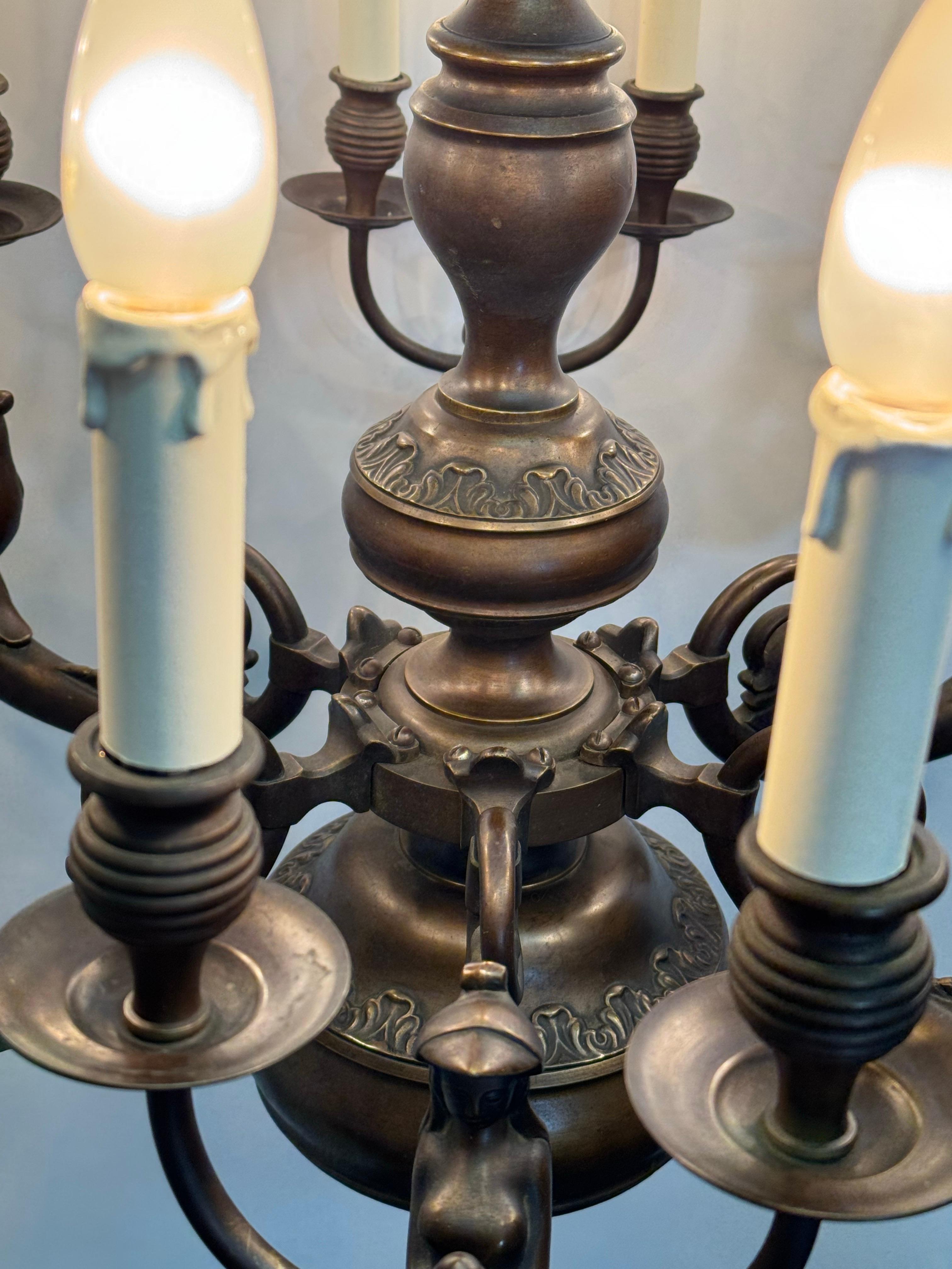 Bronzo Stupendo lampadario tedesco in bronzo massiccio a forma di sirene con motivo di pesce, anni '20 in vendita