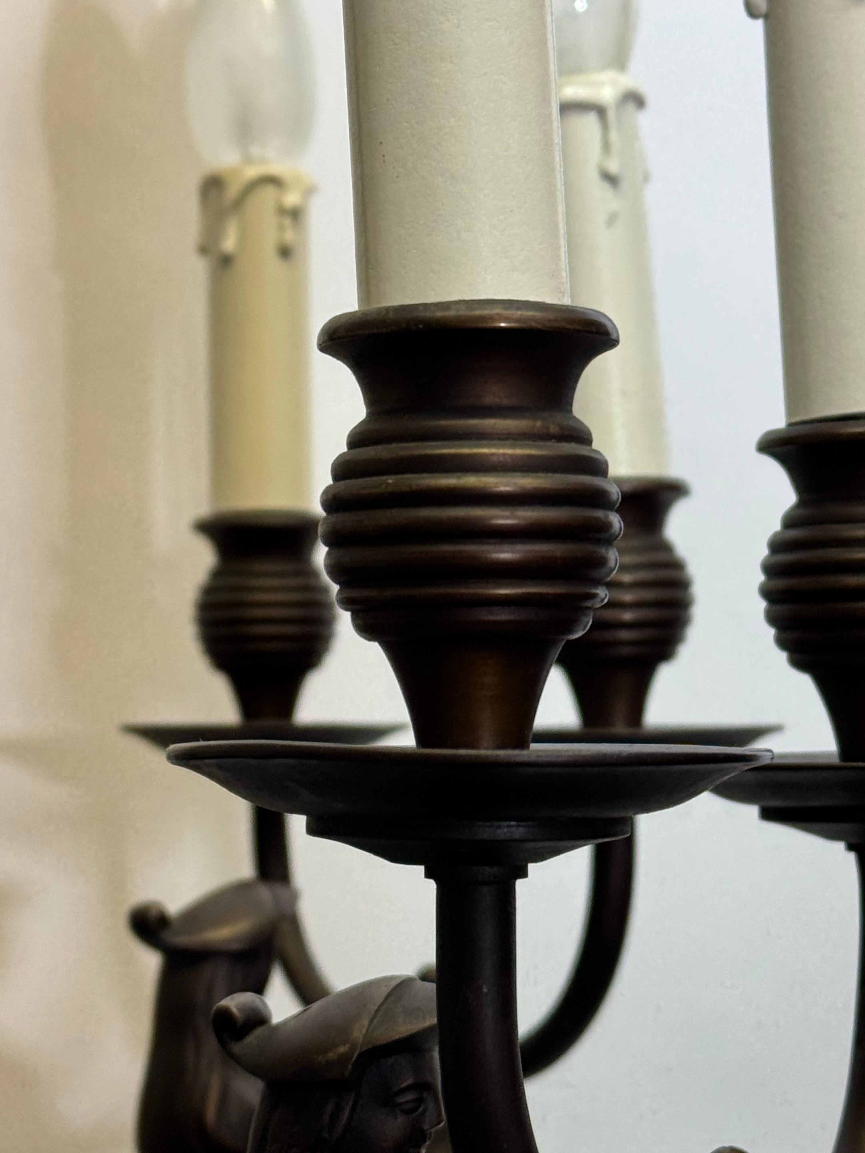 Stupendo lampadario tedesco in bronzo massiccio a forma di sirene con motivo di pesce, anni '20 in vendita 2