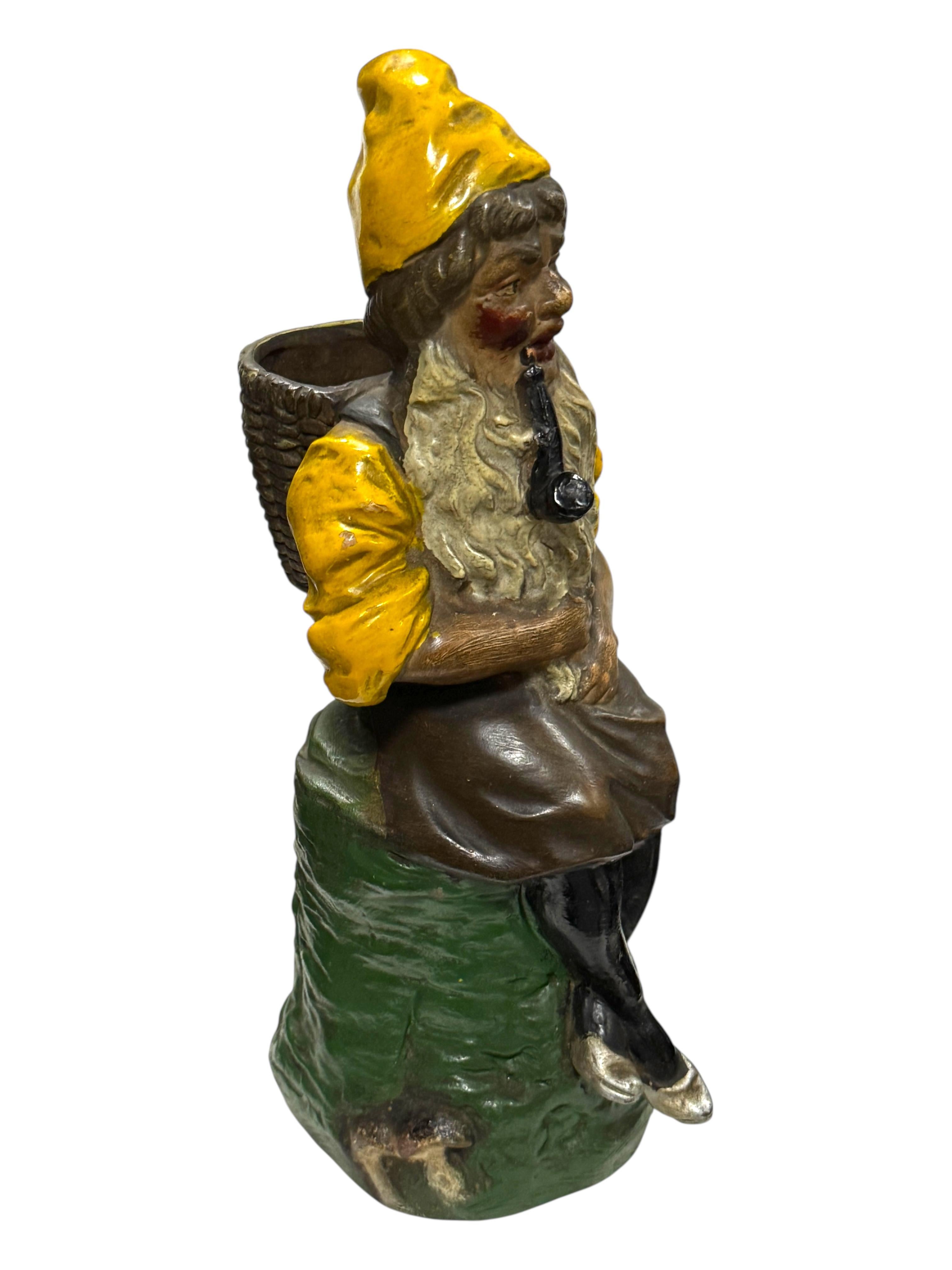 Dipinto a mano Stupefacente statua di gnomo da giardino tedesco, antica Germania anni '10 del Novecento in vendita
