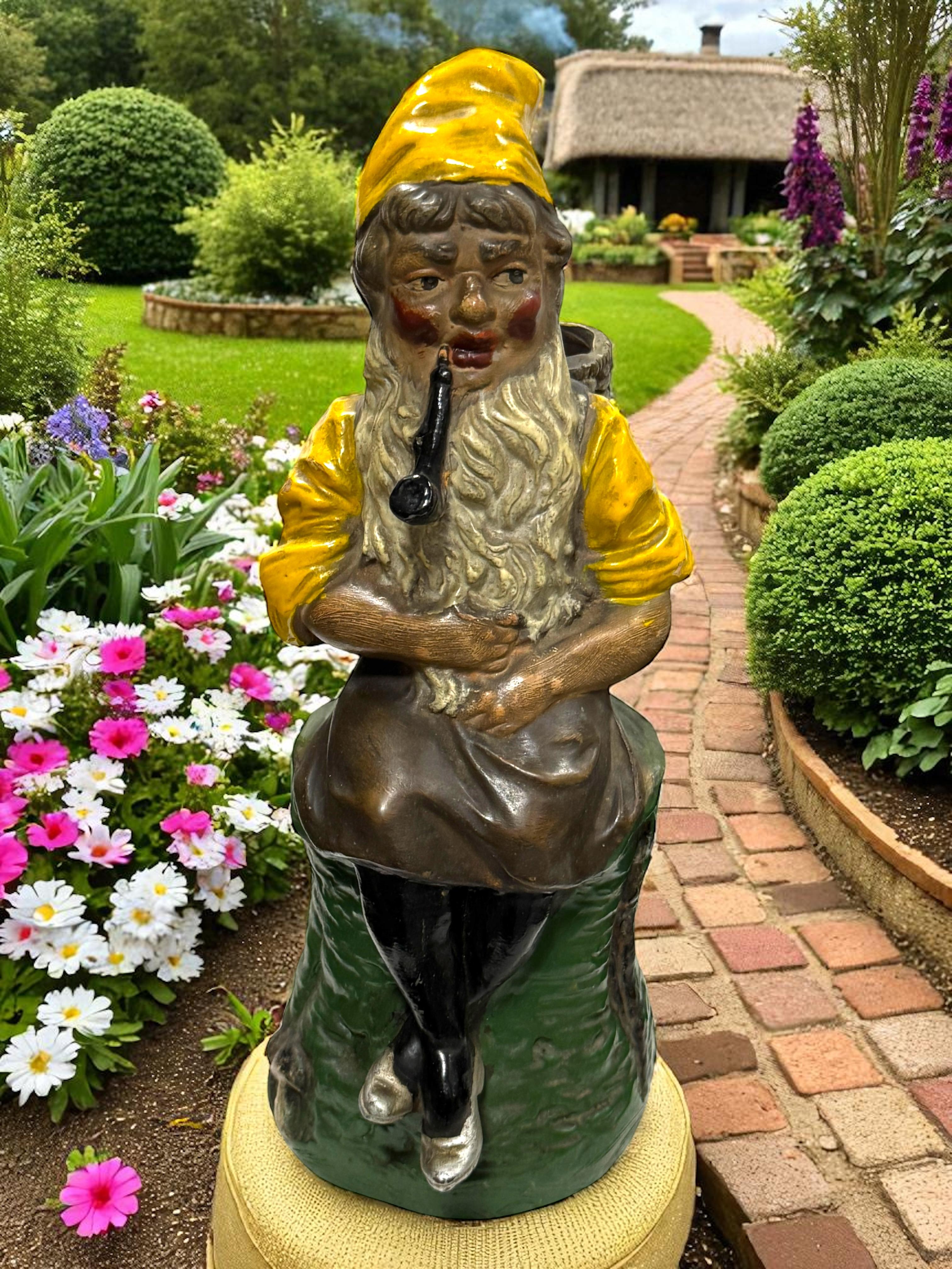 Inizio XX secolo Stupefacente statua di gnomo da giardino tedesco, antica Germania anni '10 del Novecento in vendita
