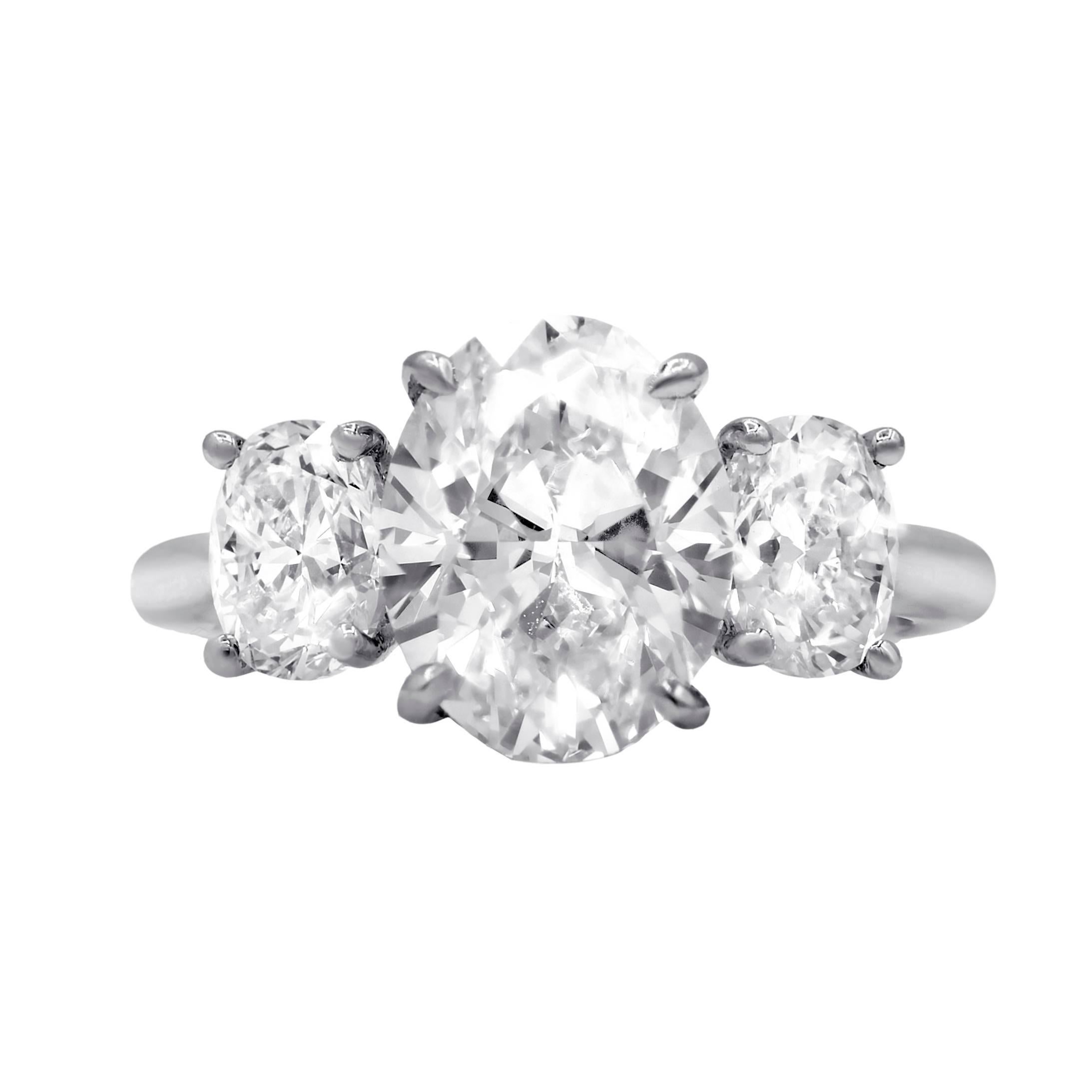 Diana M. Stunning GIA Certified 3.26 Carat F-VVS2 Oval Cut Engagement Ring For Sale