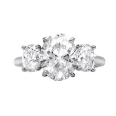 Diana M. Superbe bague de fiançailles de 3,26 carats F-VVS2 de taille ovale certifiée GIA