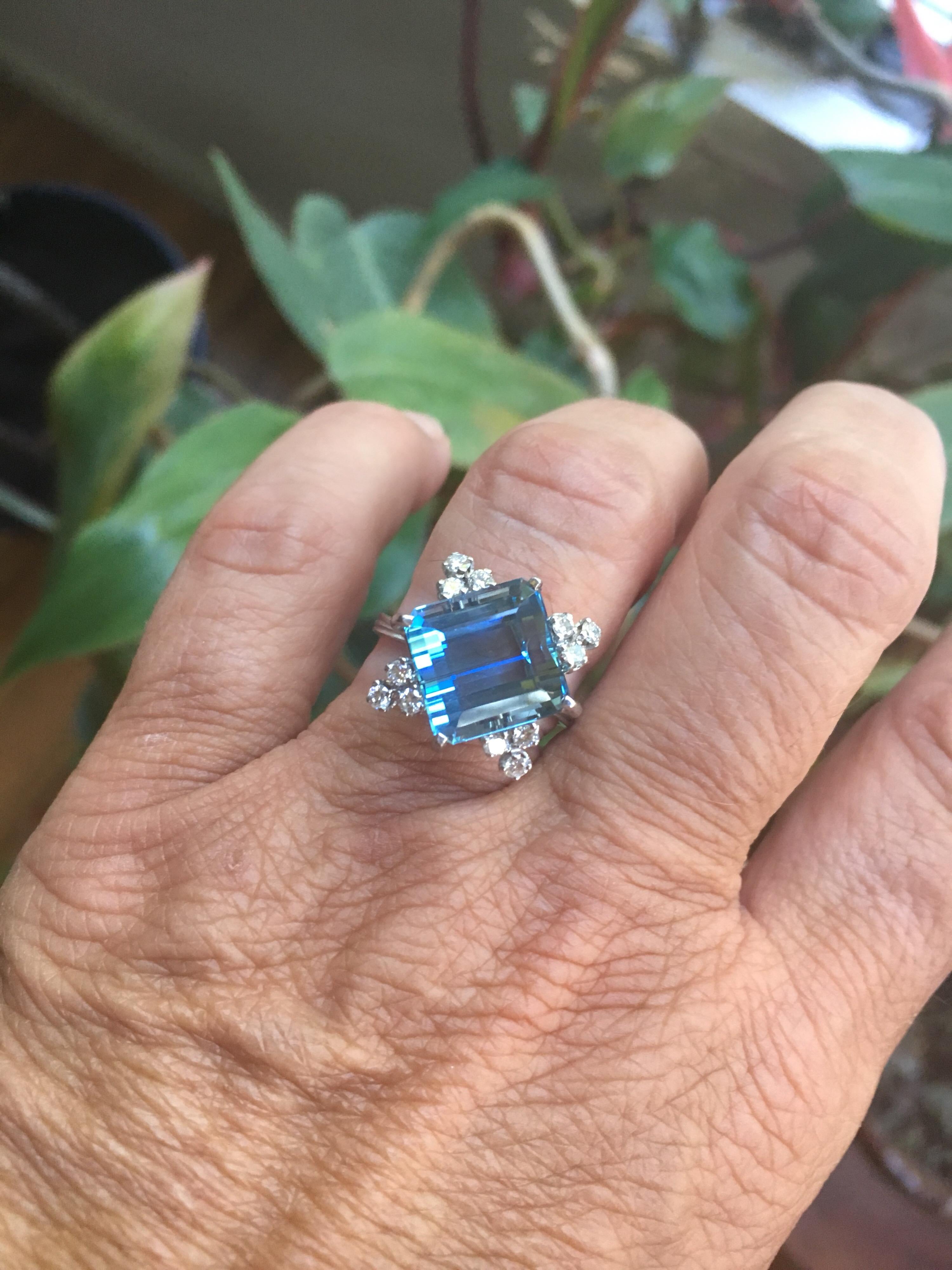 GIA Certified Blue 7.2 Carat Aquamarine Diamond 18 Karat Gold Ring For Sale 1