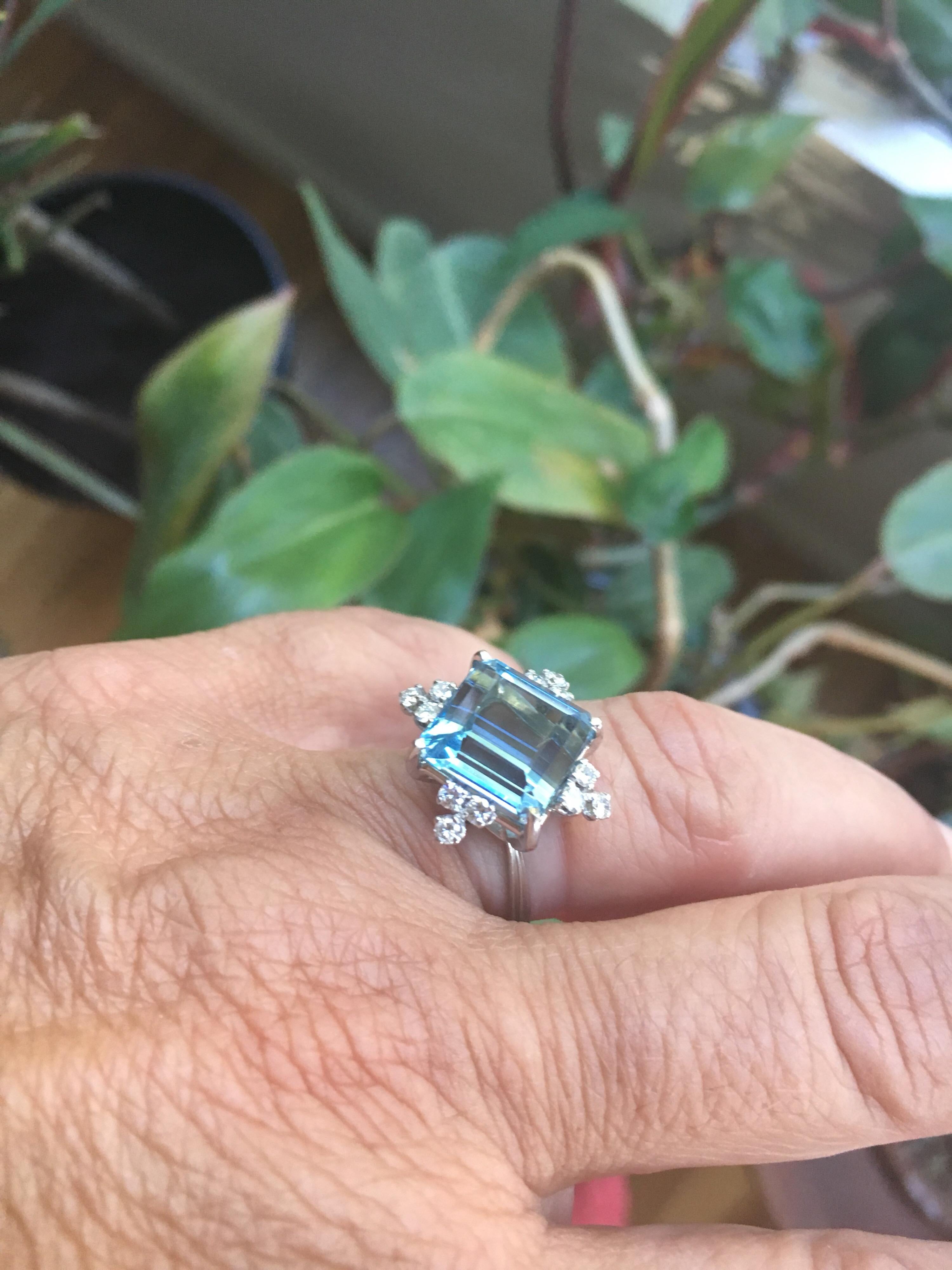 GIA Certified Blue 7.2 Carat Aquamarine Diamond 18 Karat Gold Ring For Sale 2