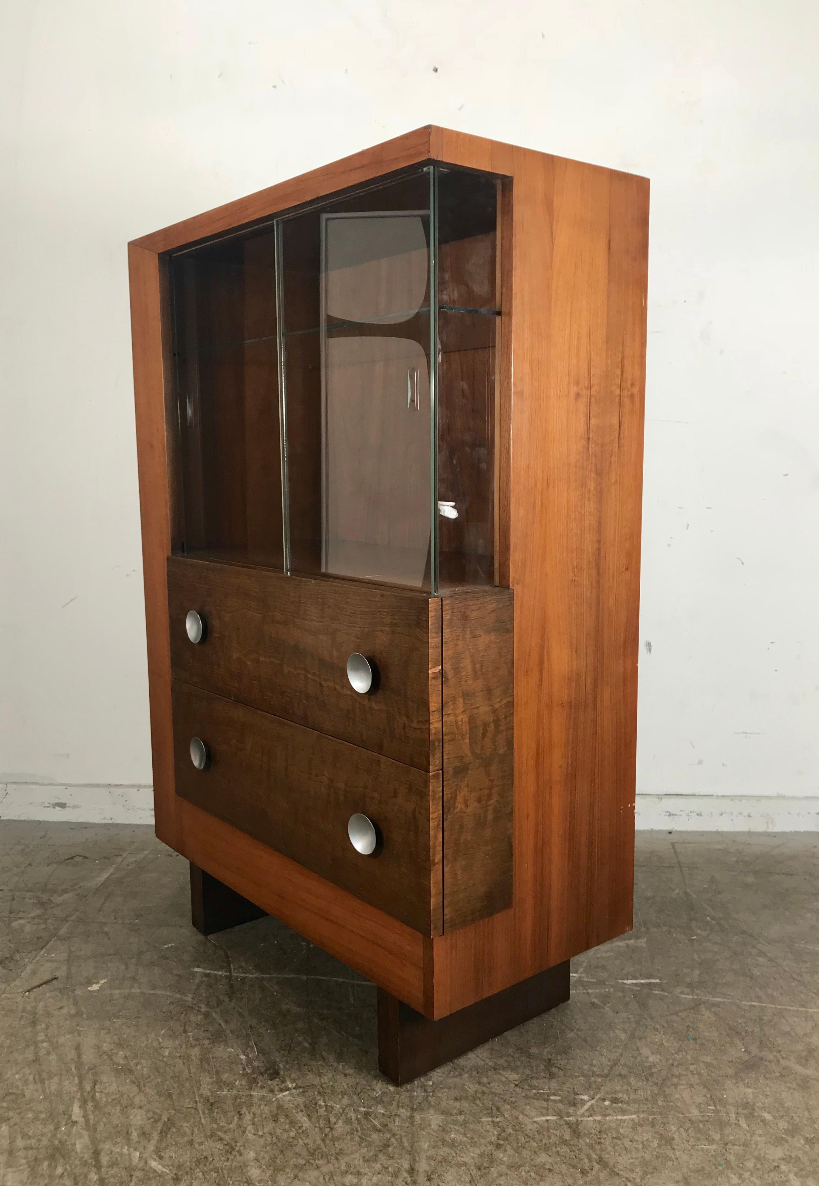 Stunning Gilbert Rohde for Herman Miller Art Deco Cabinet, circa 1937 In Good Condition In Buffalo, NY