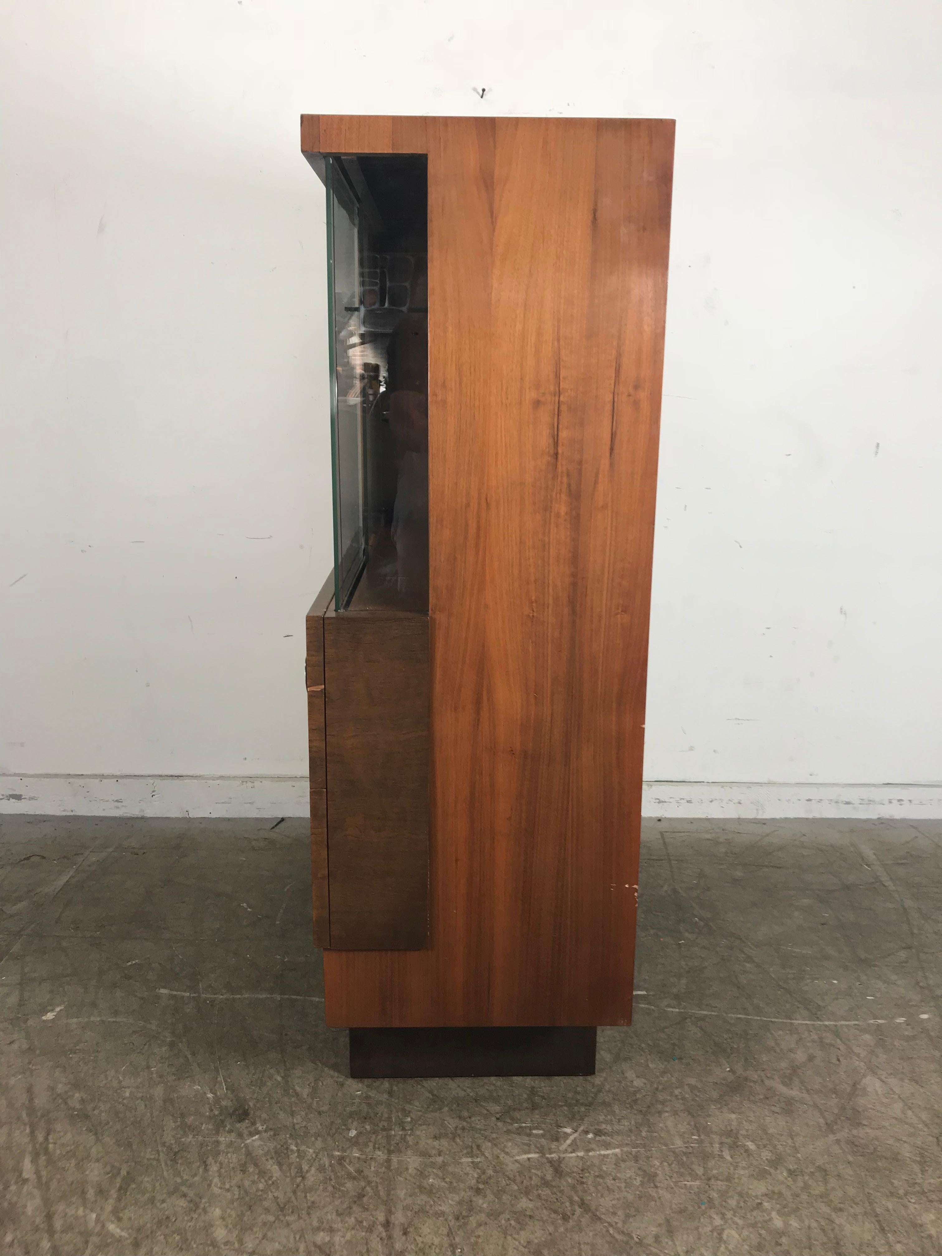 Mid-20th Century Stunning Gilbert Rohde for Herman Miller Art Deco Cabinet, circa 1937