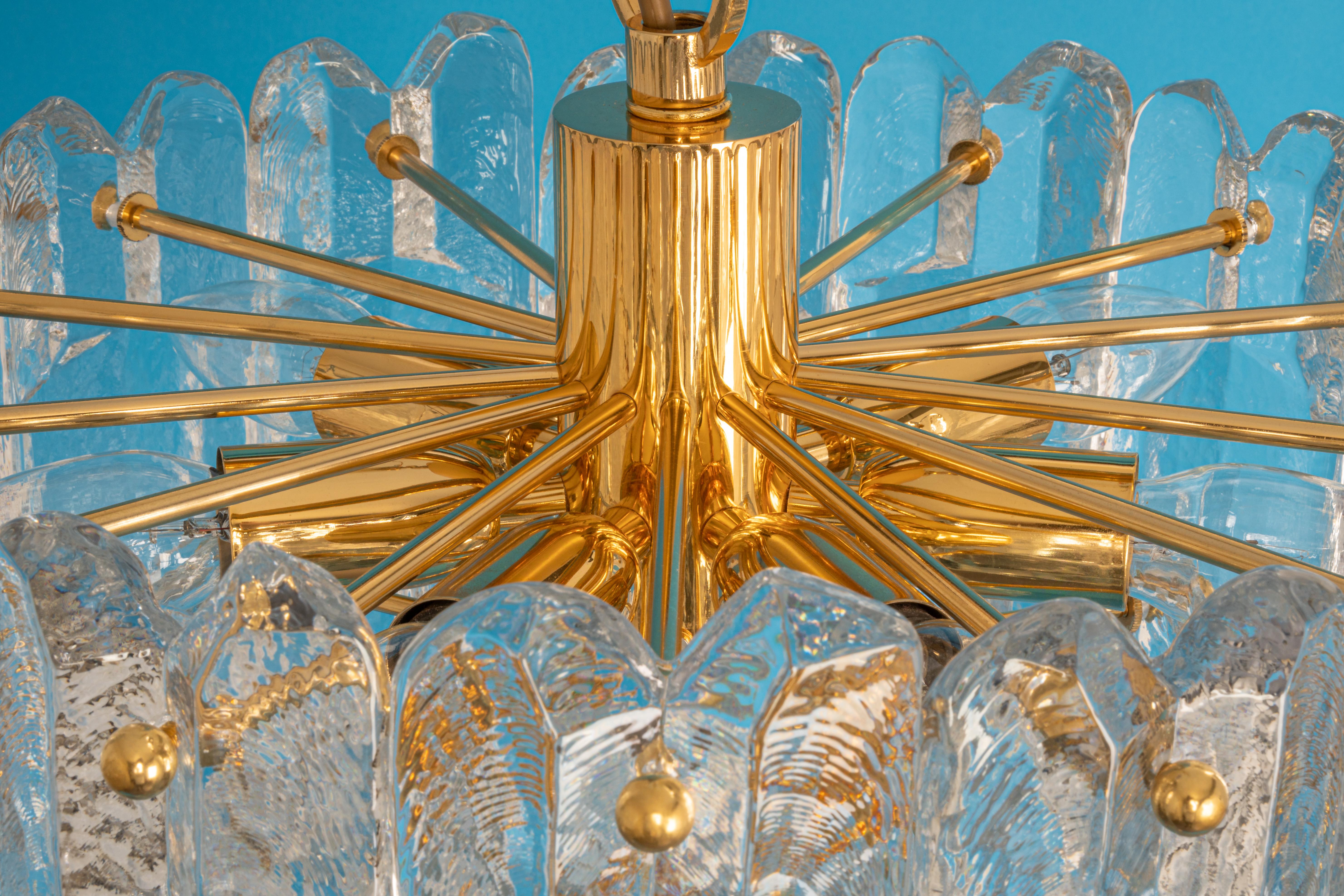 Atemberaubende Palazzo-Leuchte aus vergoldetem Messing und Kristallglas, Kalmar, Österreich, 1970 im Angebot 7