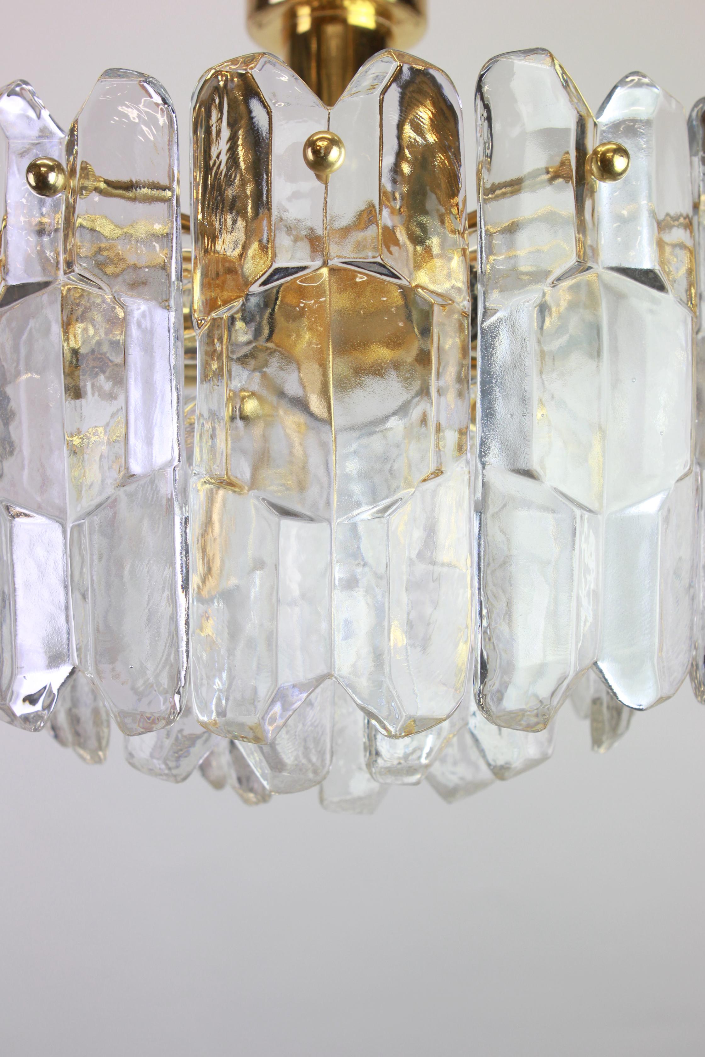 Stunning Gilt Brass Crystal Glass Light Fixture Palazzo, Kalmar, Austria, 1970s In Good Condition In Aachen, NRW