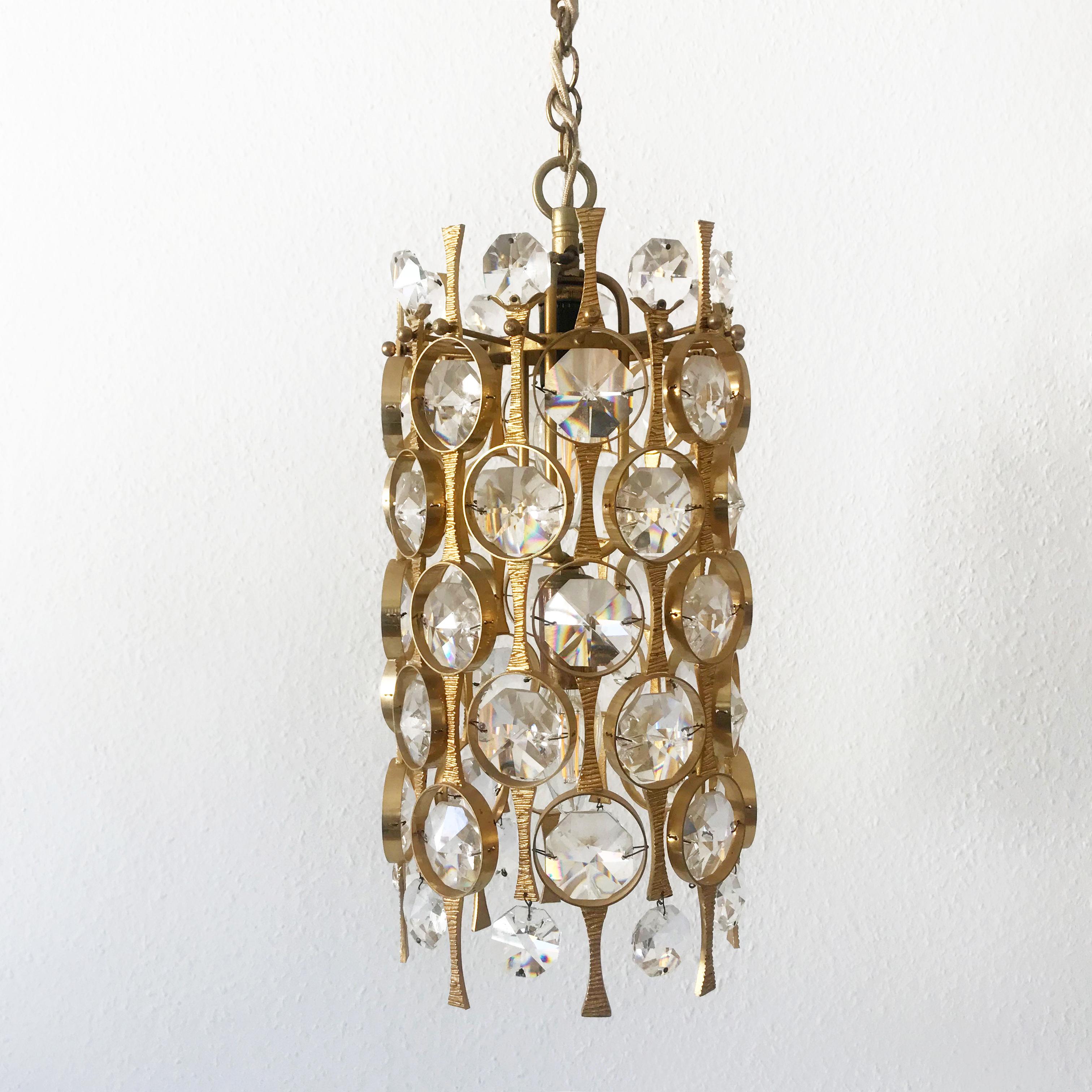 Stunning Gilt Brass Facet Cut Crystal Glass Chandelier by Palwa, 1960s, Germany In Good Condition In Munich, DE