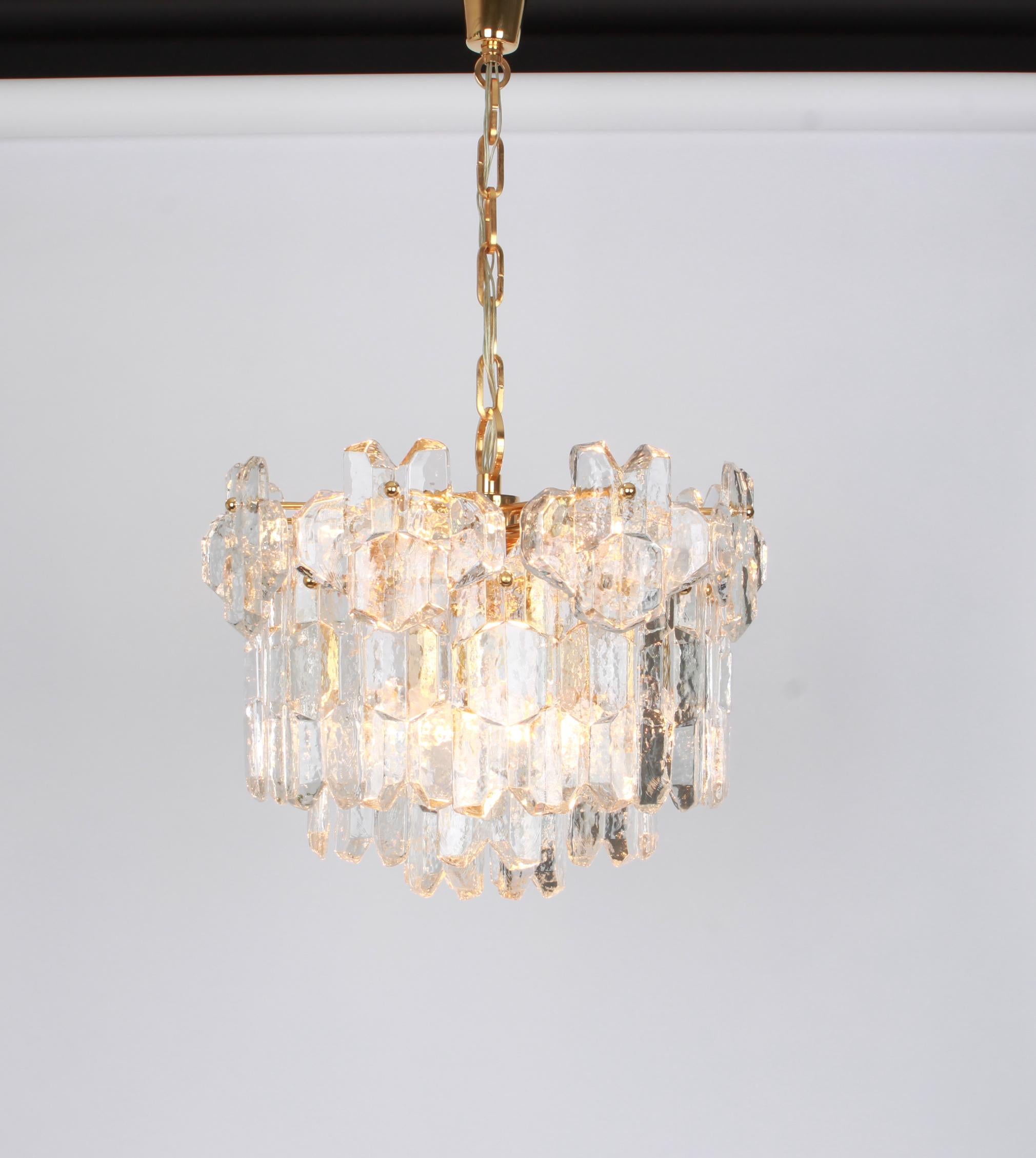 Ottone Stupendo lampadario in ottone dorato e vetro di Murano Palazzo, Kalmar, Austria, anni '70 in vendita