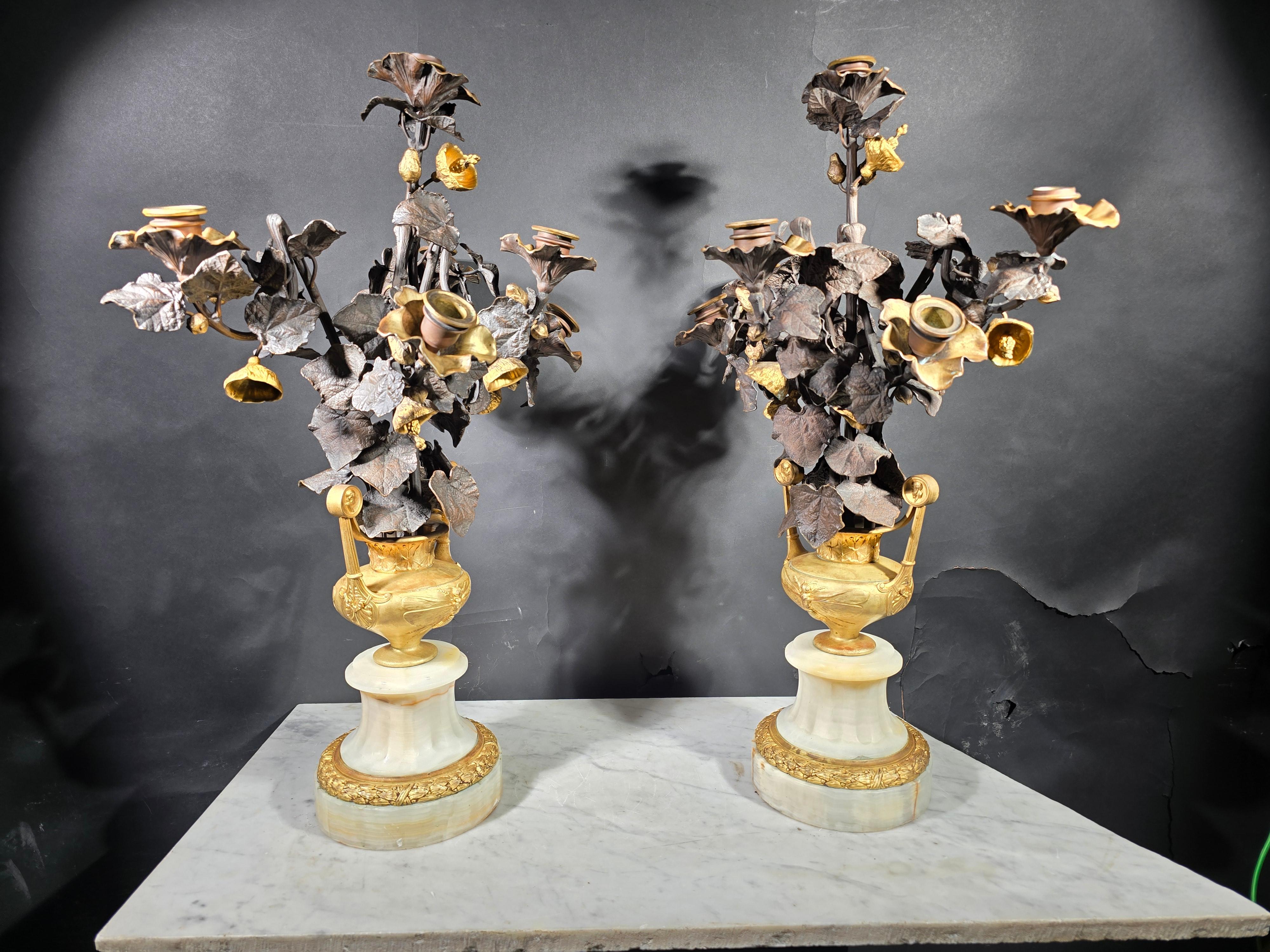 Stunning Gilt Bronze Vases with Flowers, Possibly Italian from the 19th Century In Good Condition For Sale In Madrid, ES