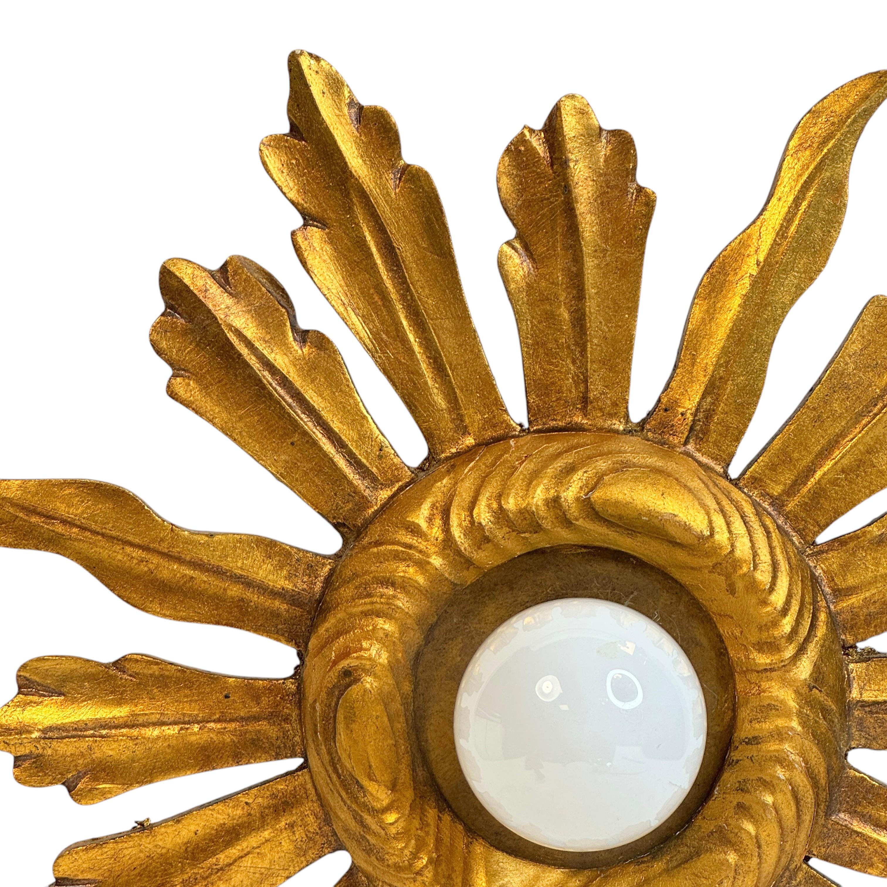 Superbe applique ou plafonnier encastré en bois doré à étoiles en forme de soleil Lights en vente 3