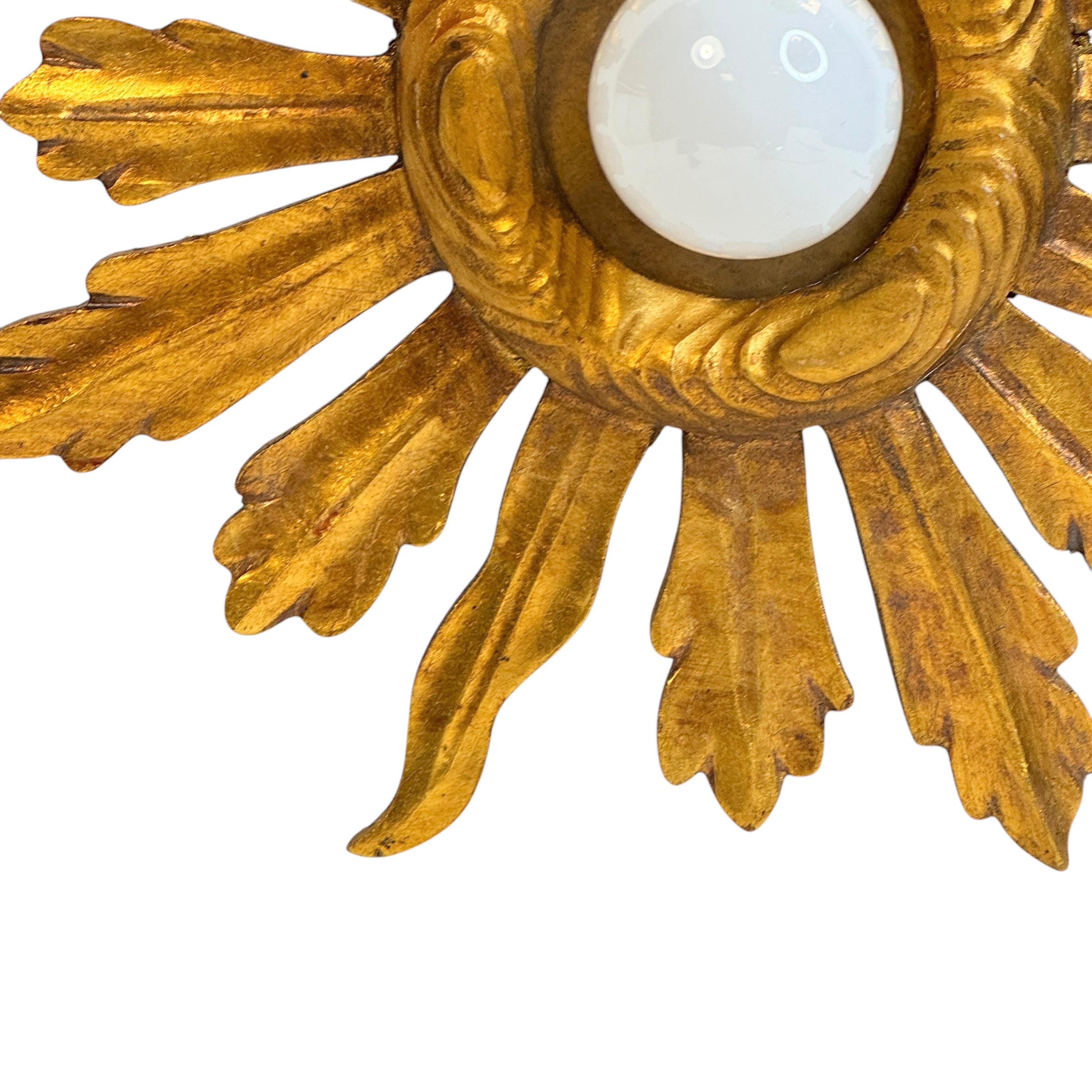 Superbe applique ou plafonnier encastré en bois doré à étoiles en forme de soleil Lights en vente 5