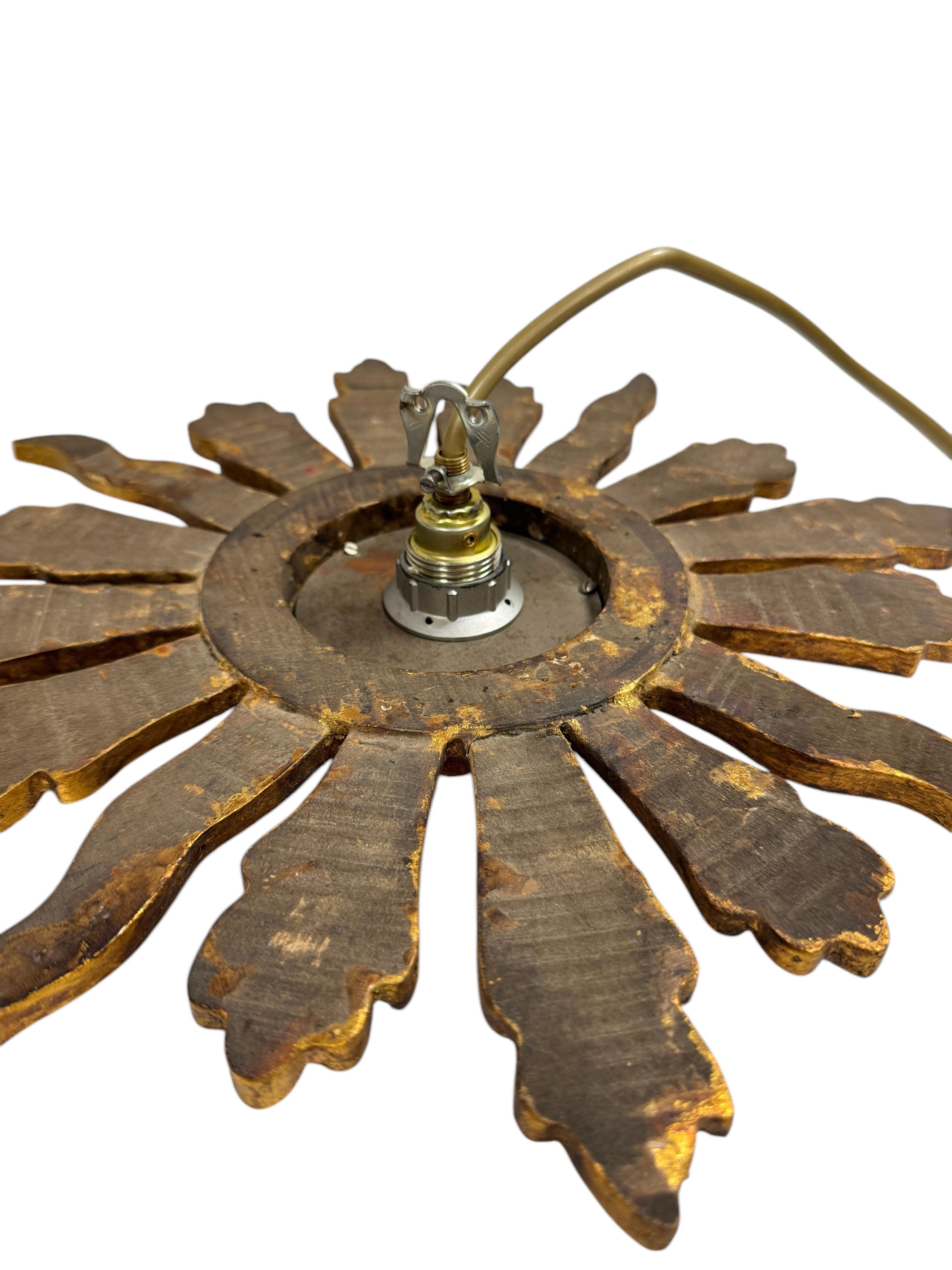 Superbe applique ou plafonnier encastré en bois doré à étoiles en forme de soleil Lights en vente 8