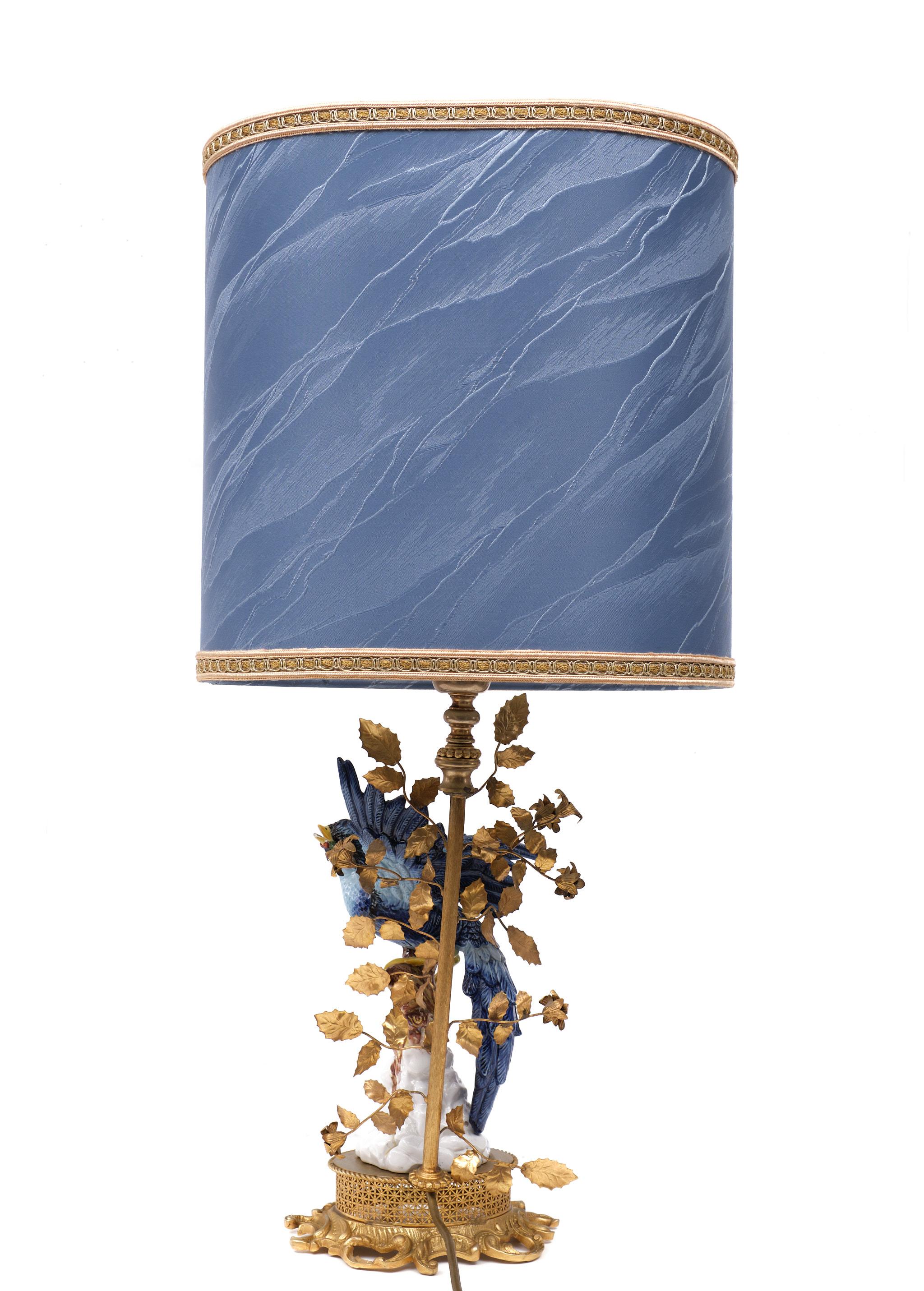 Magnifique Giulia Mangani - Lampe de table italienne avec oiseau exotique - Sèvres  porcelaine en vente 3