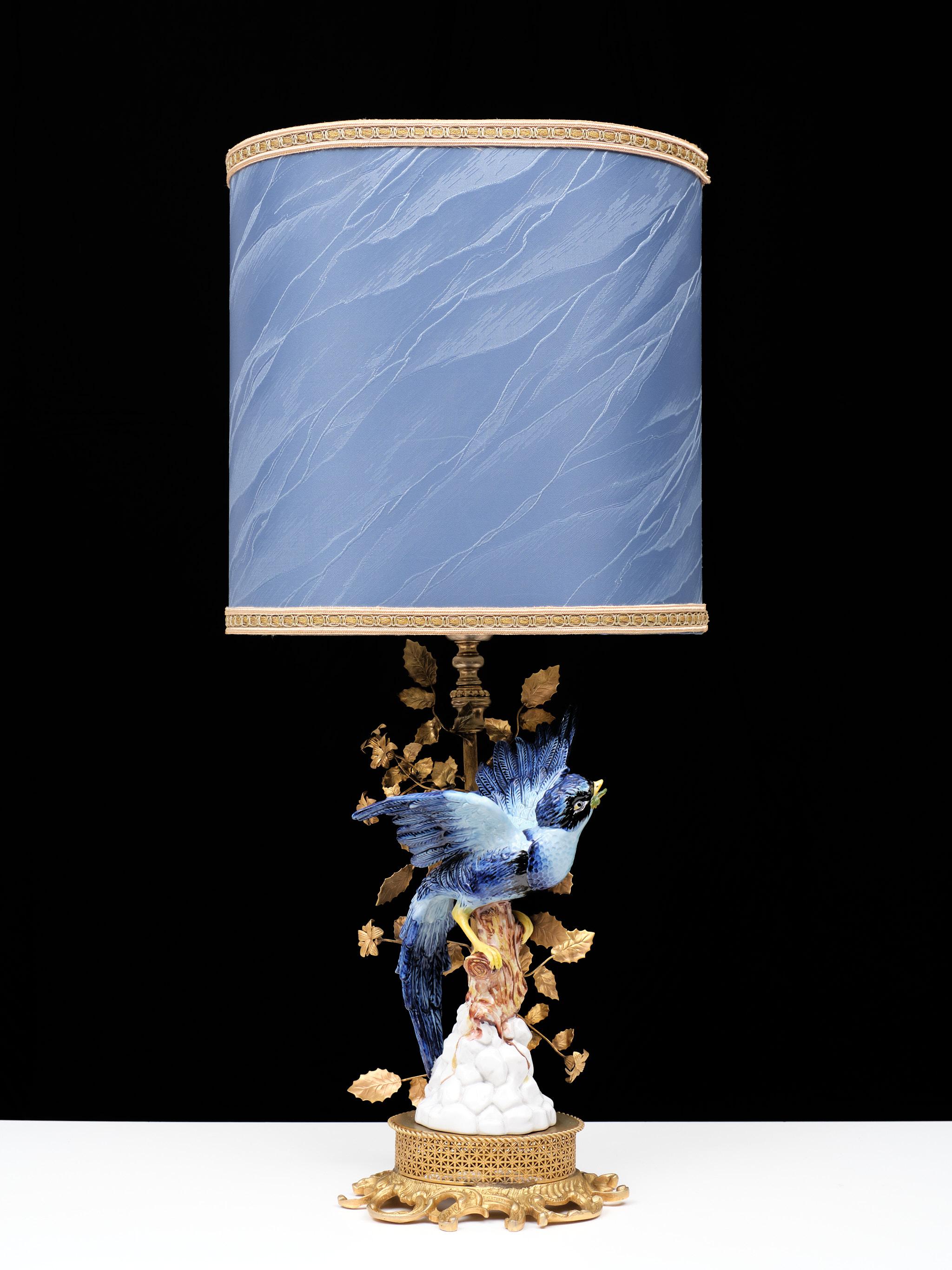 Magnifique Giulia Mangani - Lampe de table italienne avec oiseau exotique - Sèvres  porcelaine en vente 6
