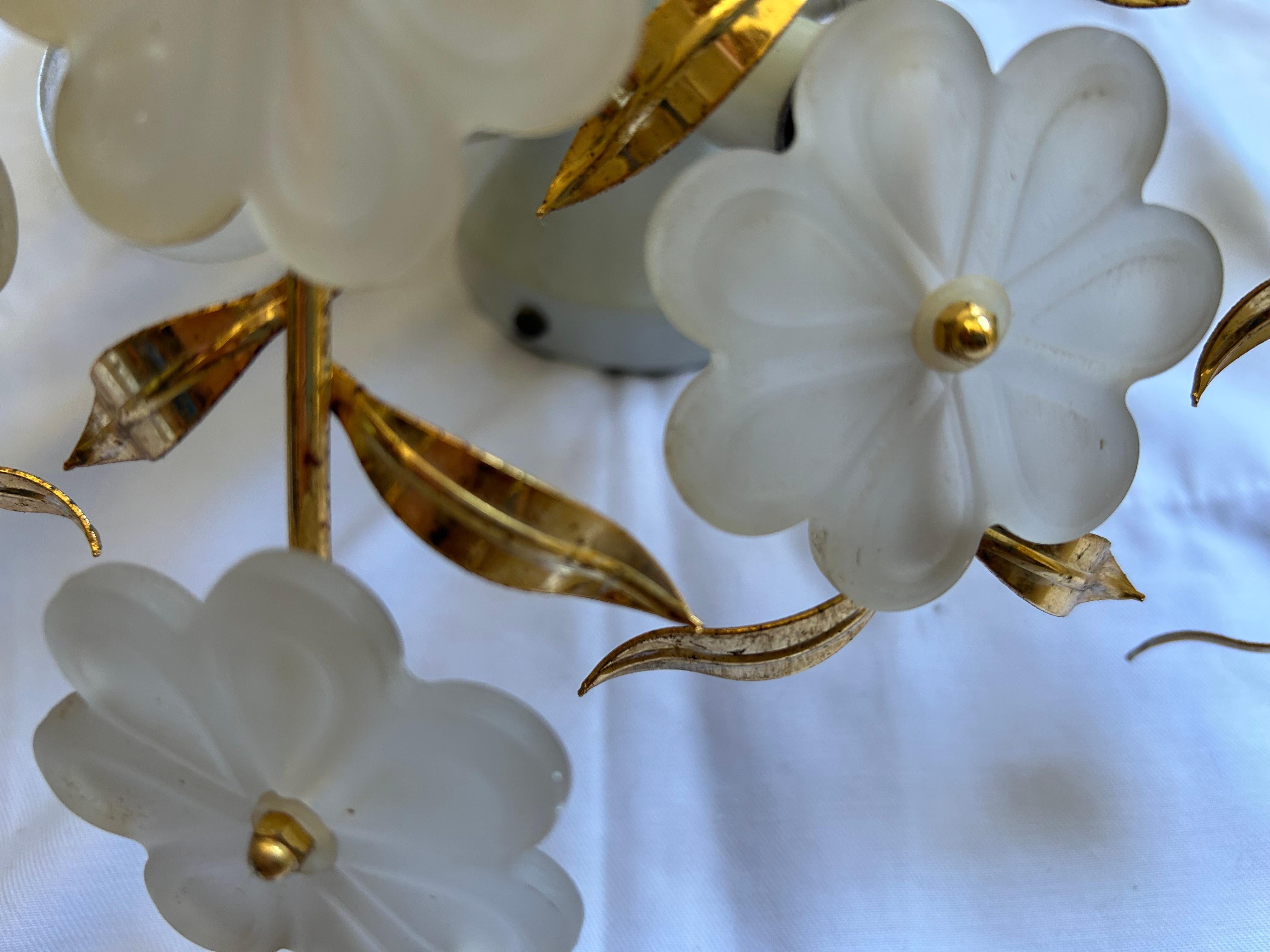 Stunning Glacier Flower, Murano Ceiling Light, 1980's In Good Condition For Sale In Budapest, HU