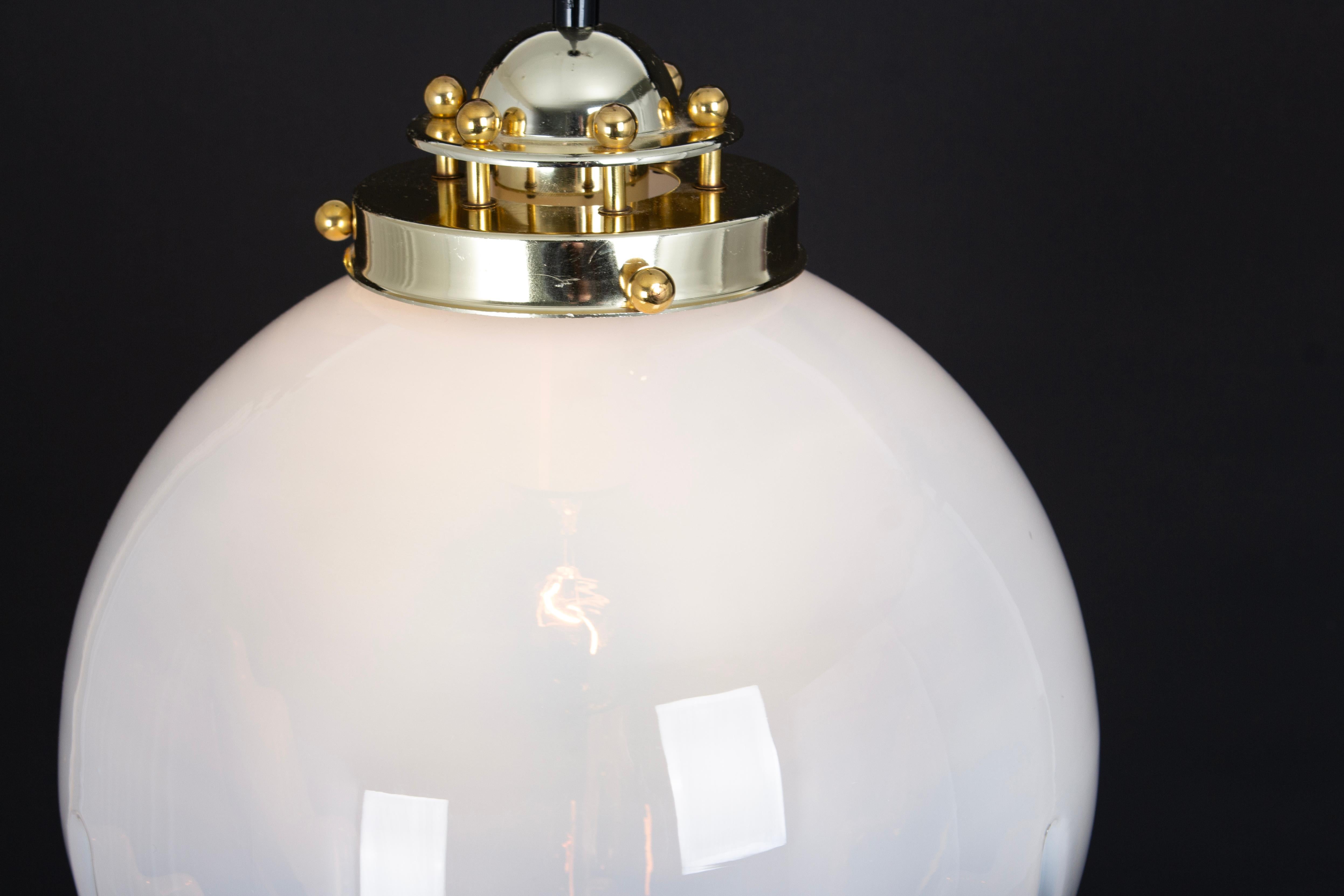 Stunning Glass Pendant light in style of  Mazzega, Italy, 1960s For Sale 7