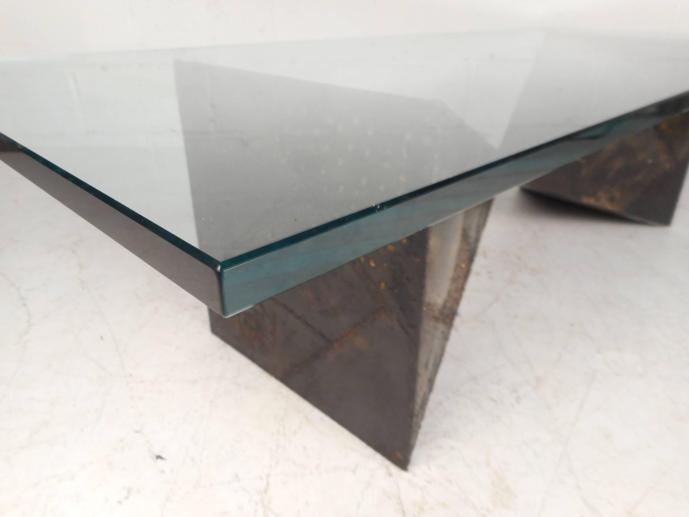 Stunning Glass Top Brutalist Coffee Table by Paul Evans for Directional In Good Condition In Brooklyn, NY