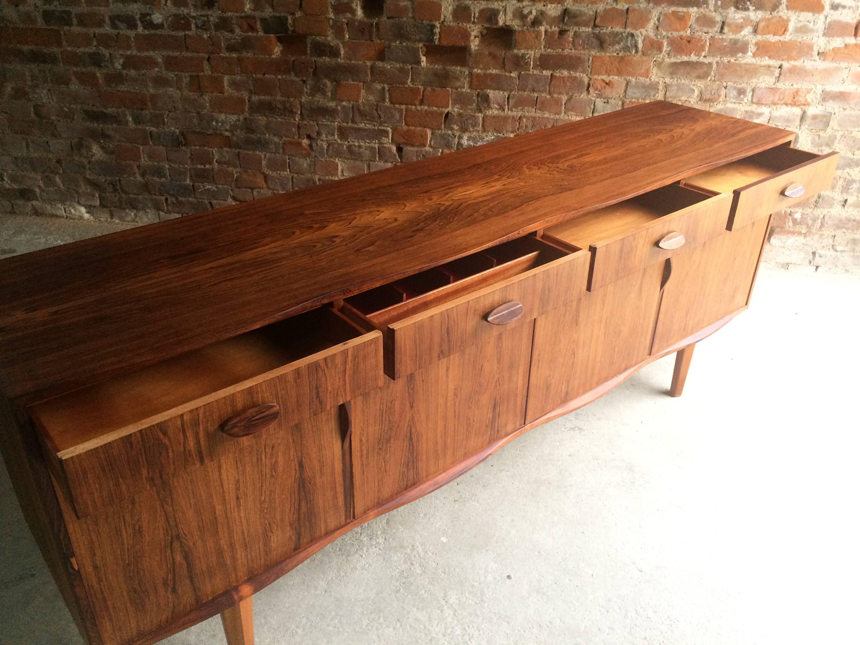 Stunning Gordon Russell R818 Rosewood Credenza Sideboard Lee Longlands, 1965 2