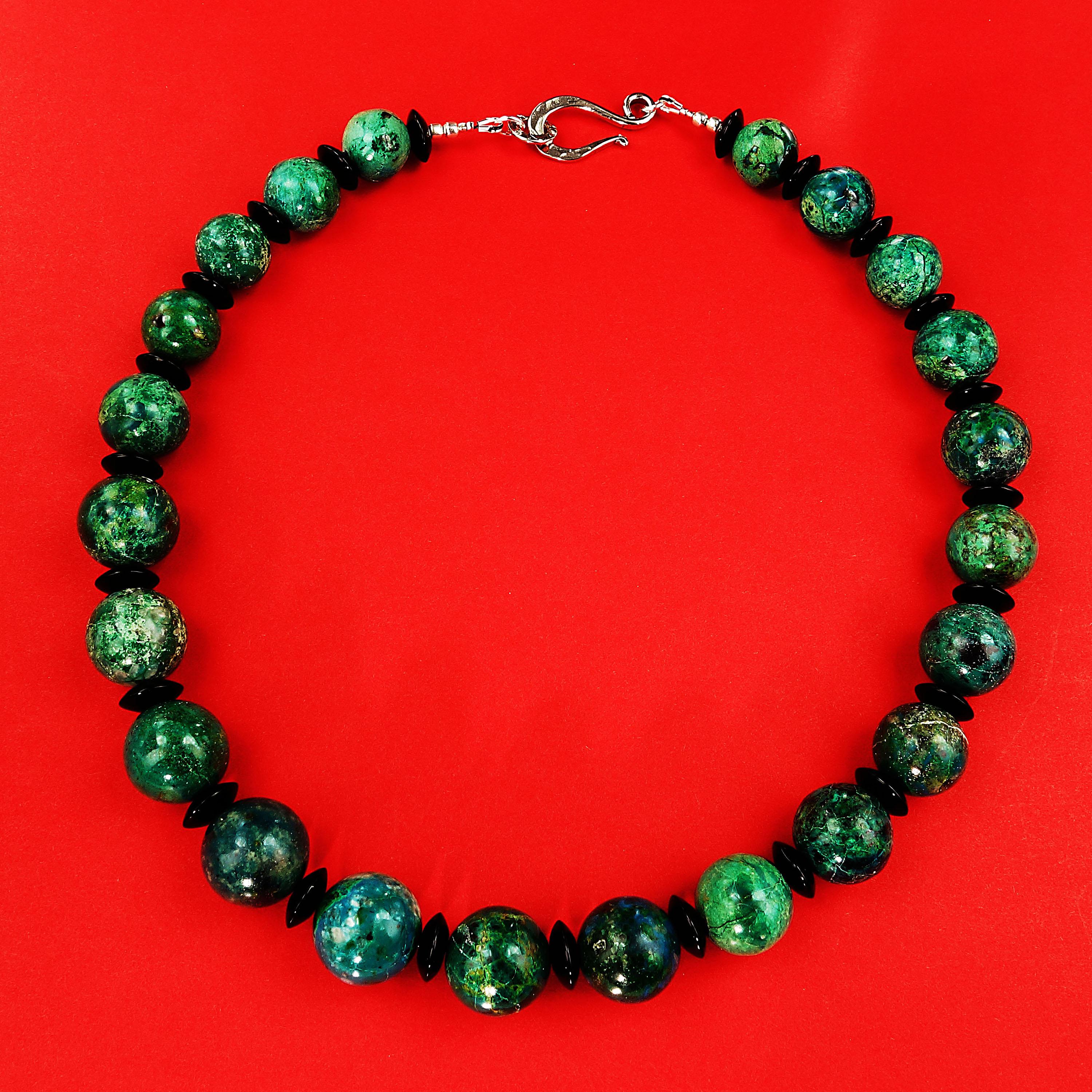 AJD Graduated Round Chrysocolla and Black Smooth Polished Onyx Necklace In New Condition In Raleigh, NC