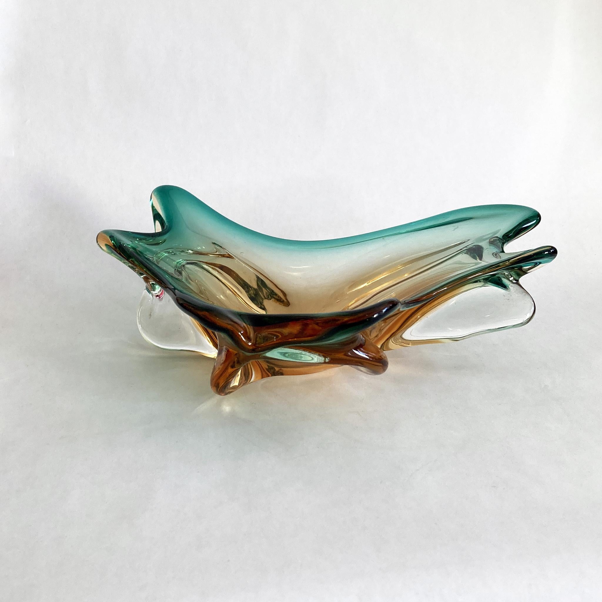 Murano Blown Glass Centerpiece Bowl in Green and Amber, 1970s In Good Condition In New York, NY