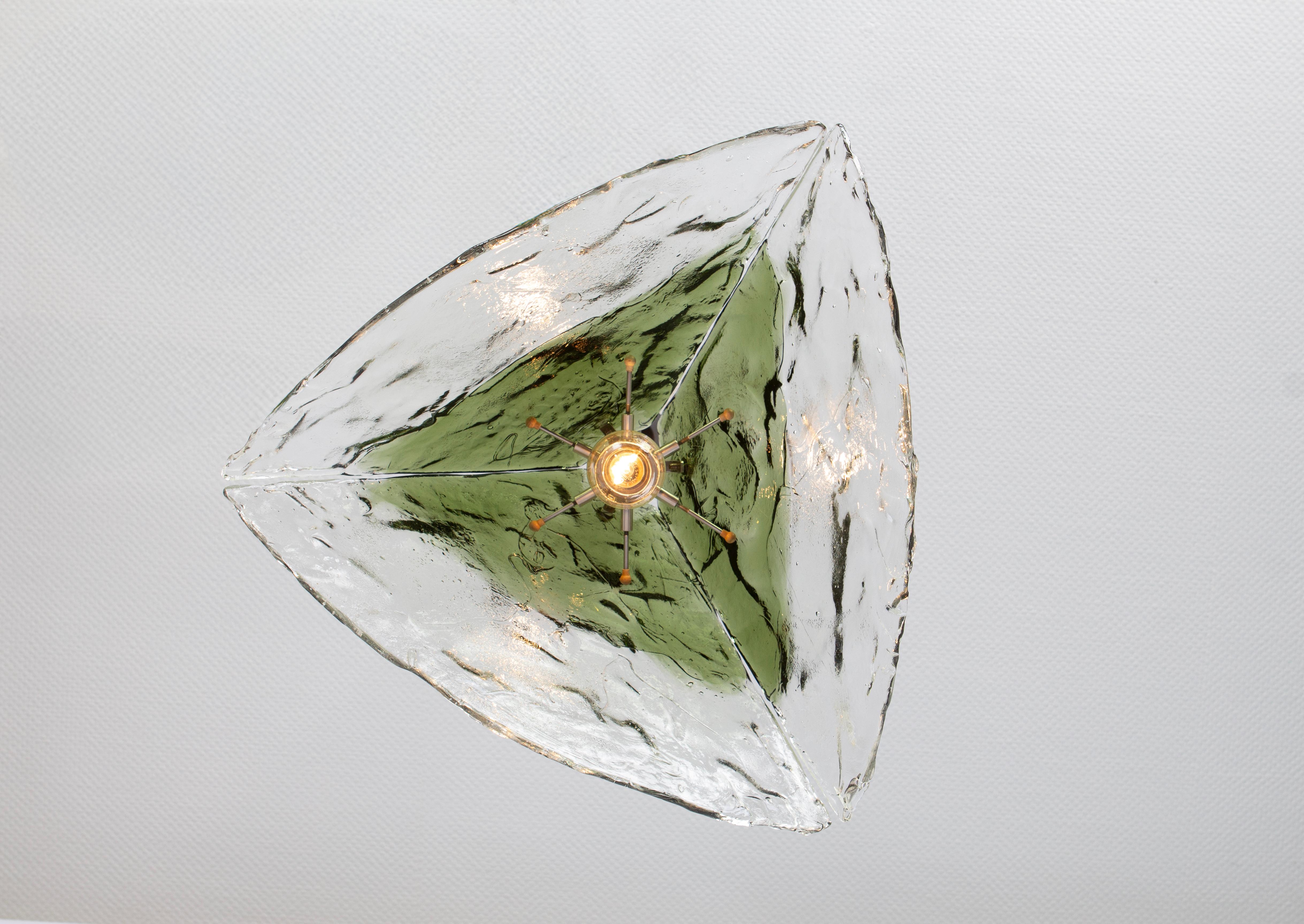 Fine XX secolo Splendida lampada a sospensione di Murano verde in stile Carlo Nason di Kalmar, anni '70 in vendita