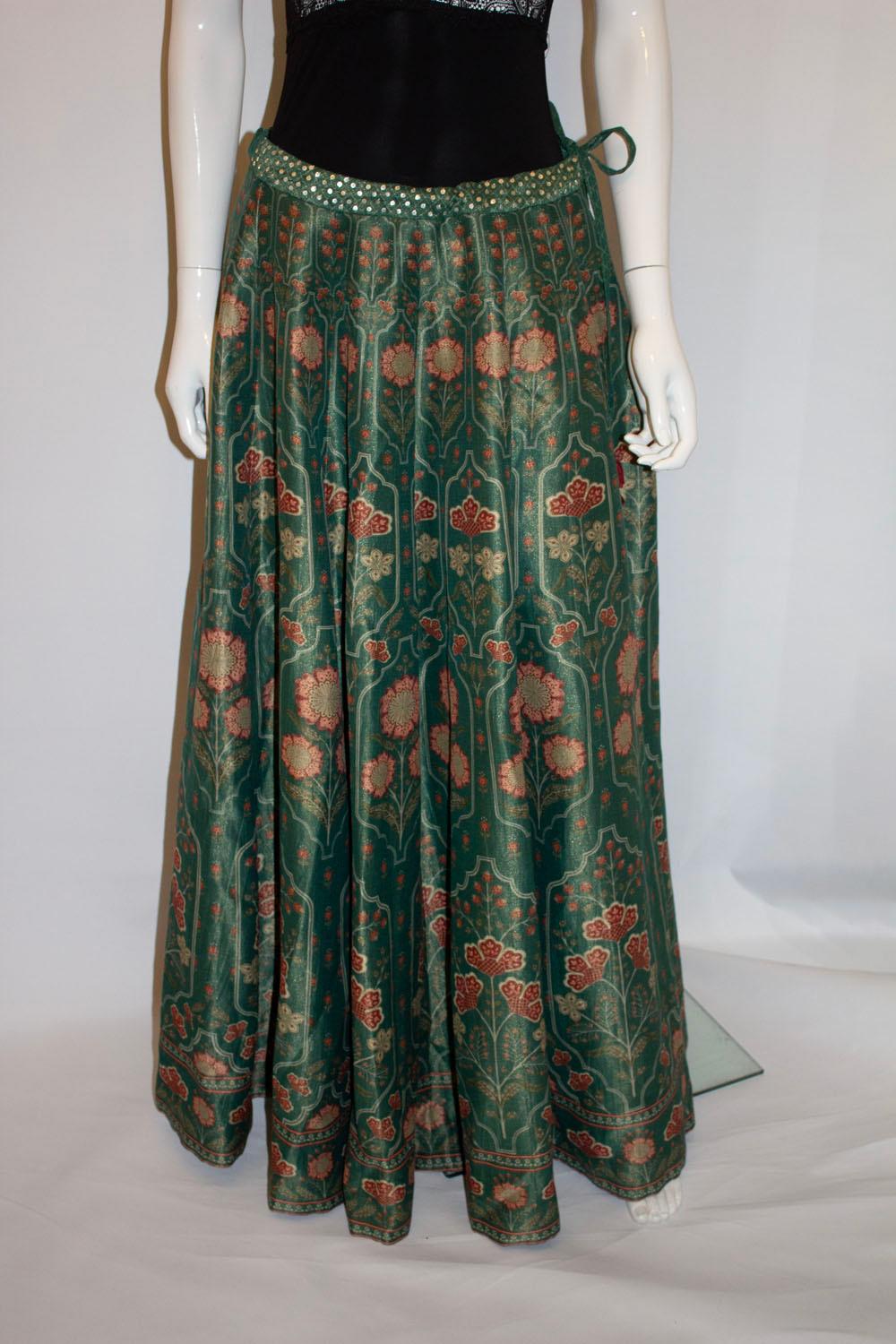 Stunning Green Silk Skirt by Anita Dongre In Good Condition For Sale In London, GB