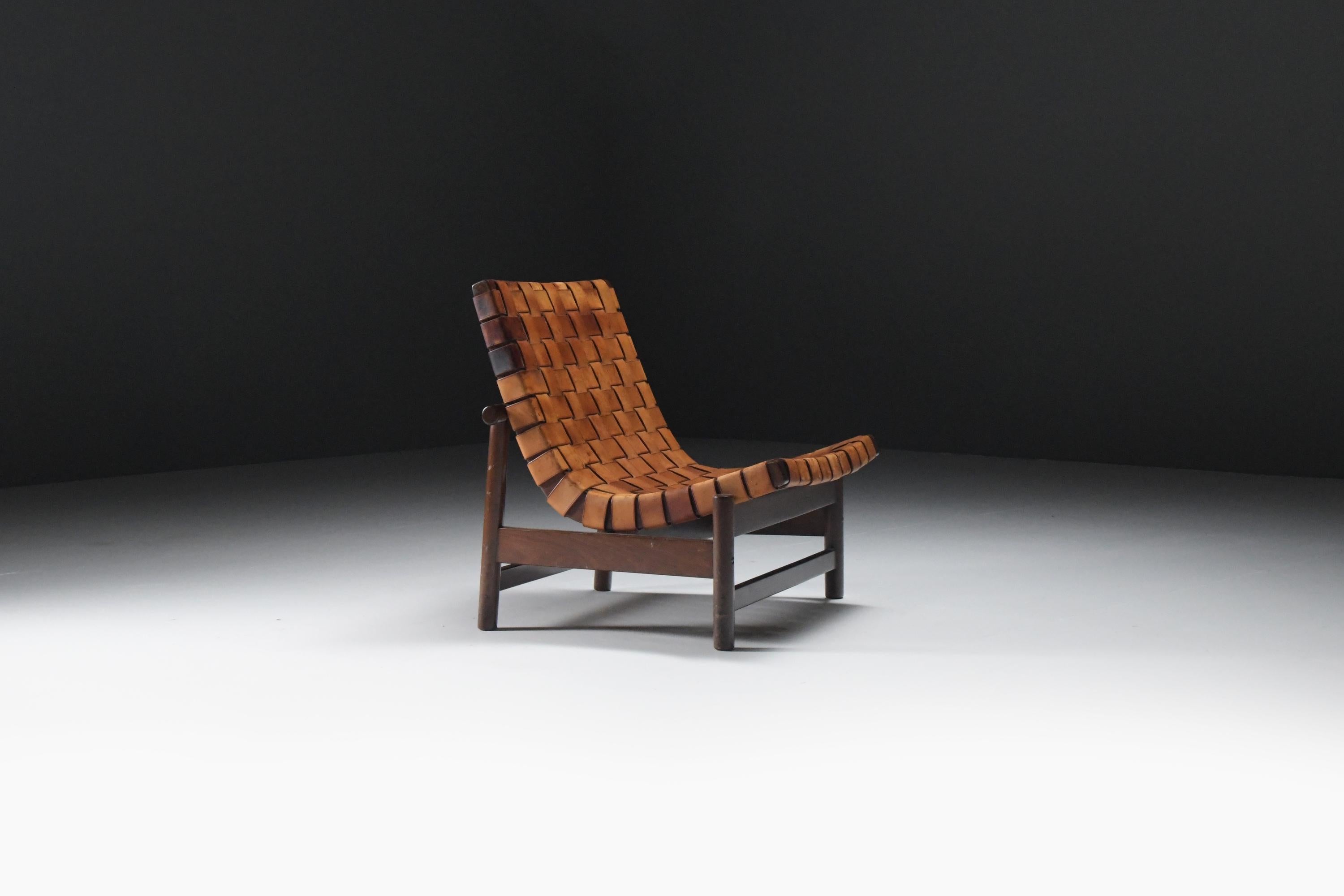 Cuban Stunning Guama lounge chair by Gonzalo Cordoba for Dujo Cuba.  A rare find! For Sale