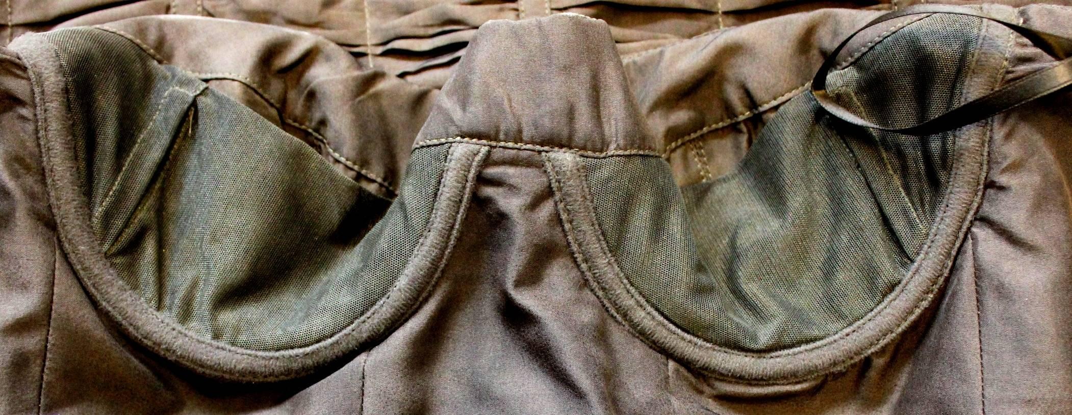 Atemberaubendes Gucci by Tom Ford 2001 gerafftes Seidenkorsettkleid Damen