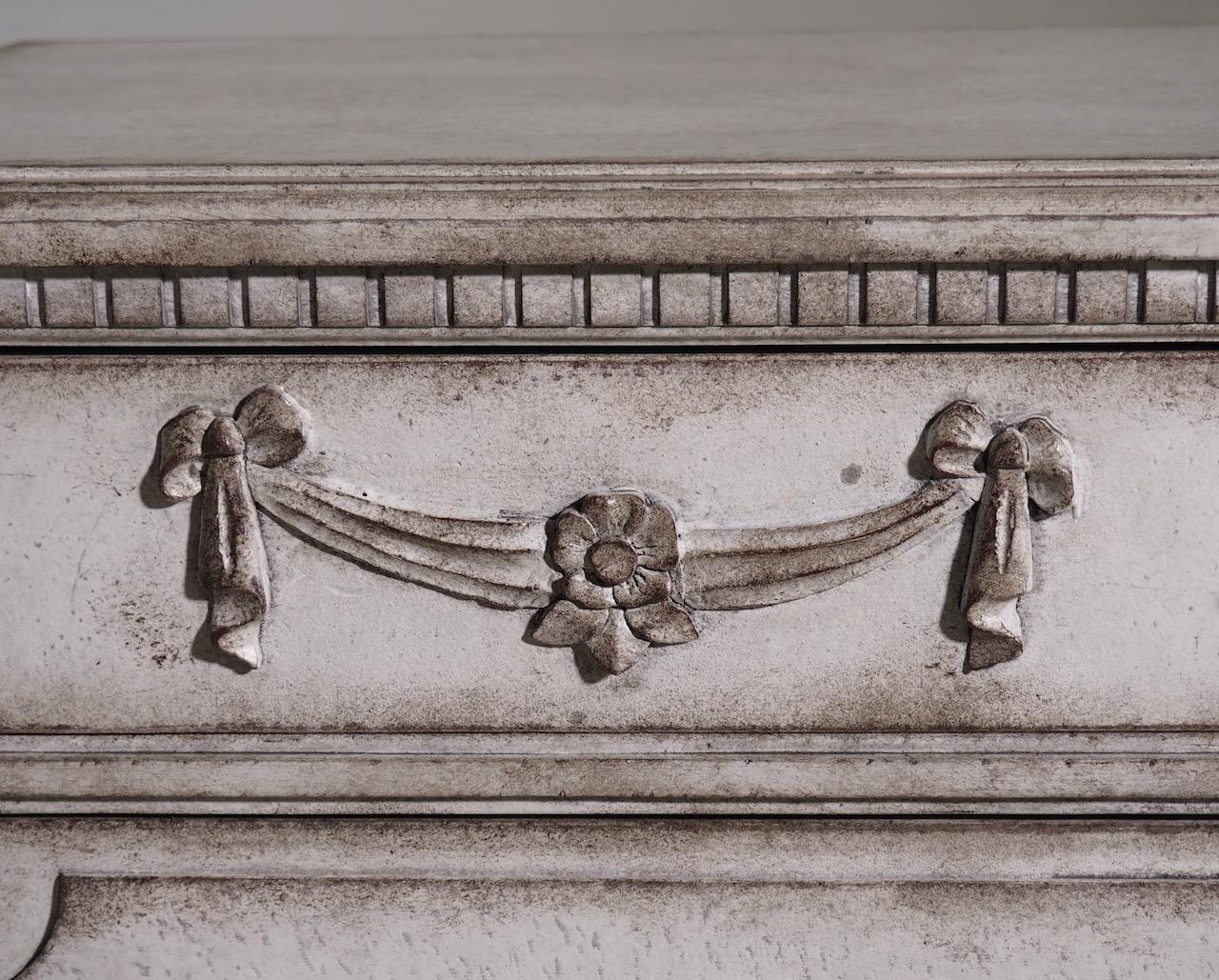 XIXe siècle Superbe coffre Gustavien, richement sculpté, C.I.C. en vente
