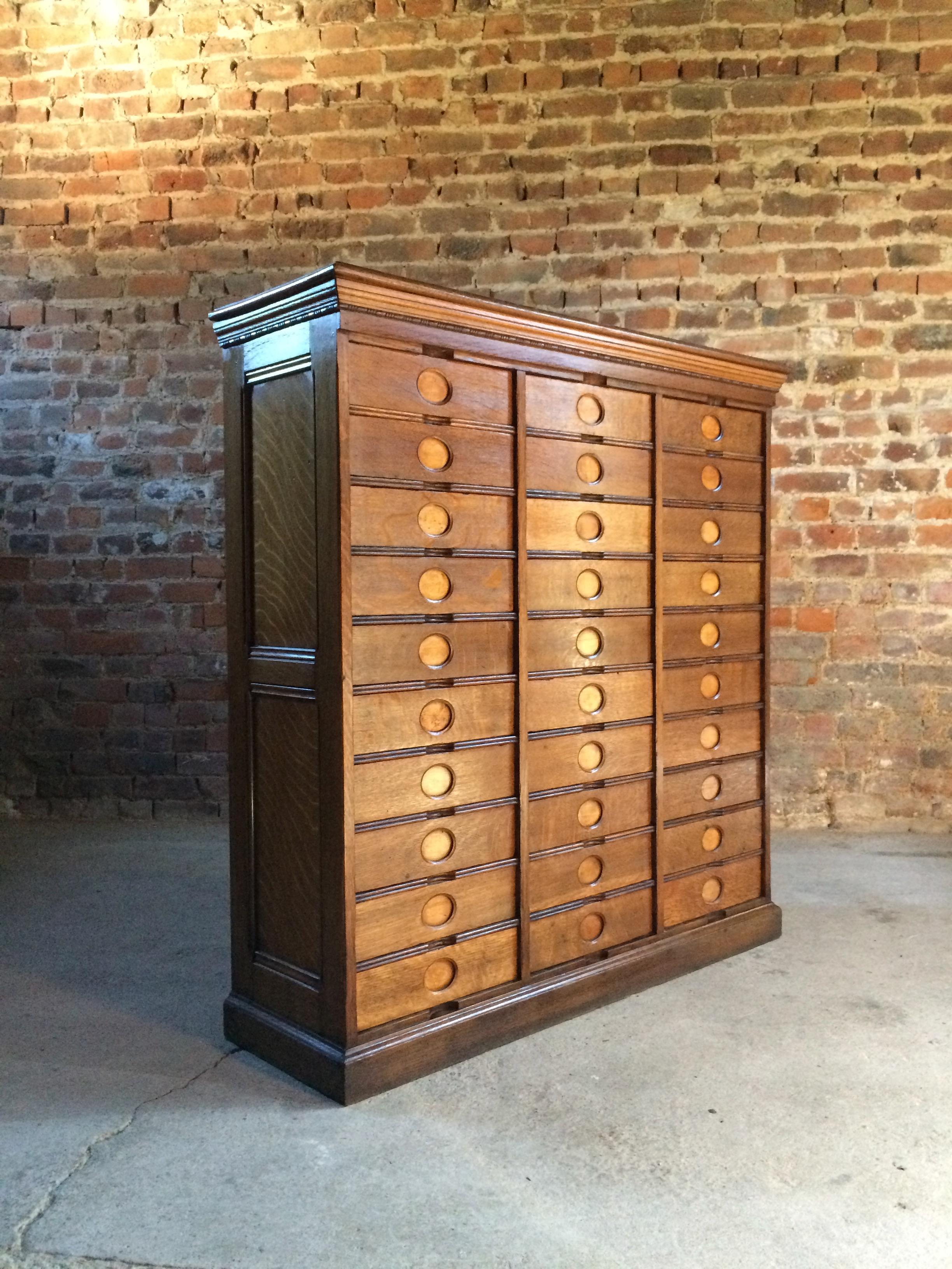 Stunning Haberdashery Oak Chest of Drawers Filing Cabinet Amberg Loft Style NY In Excellent Condition In Longdon, Tewkesbury