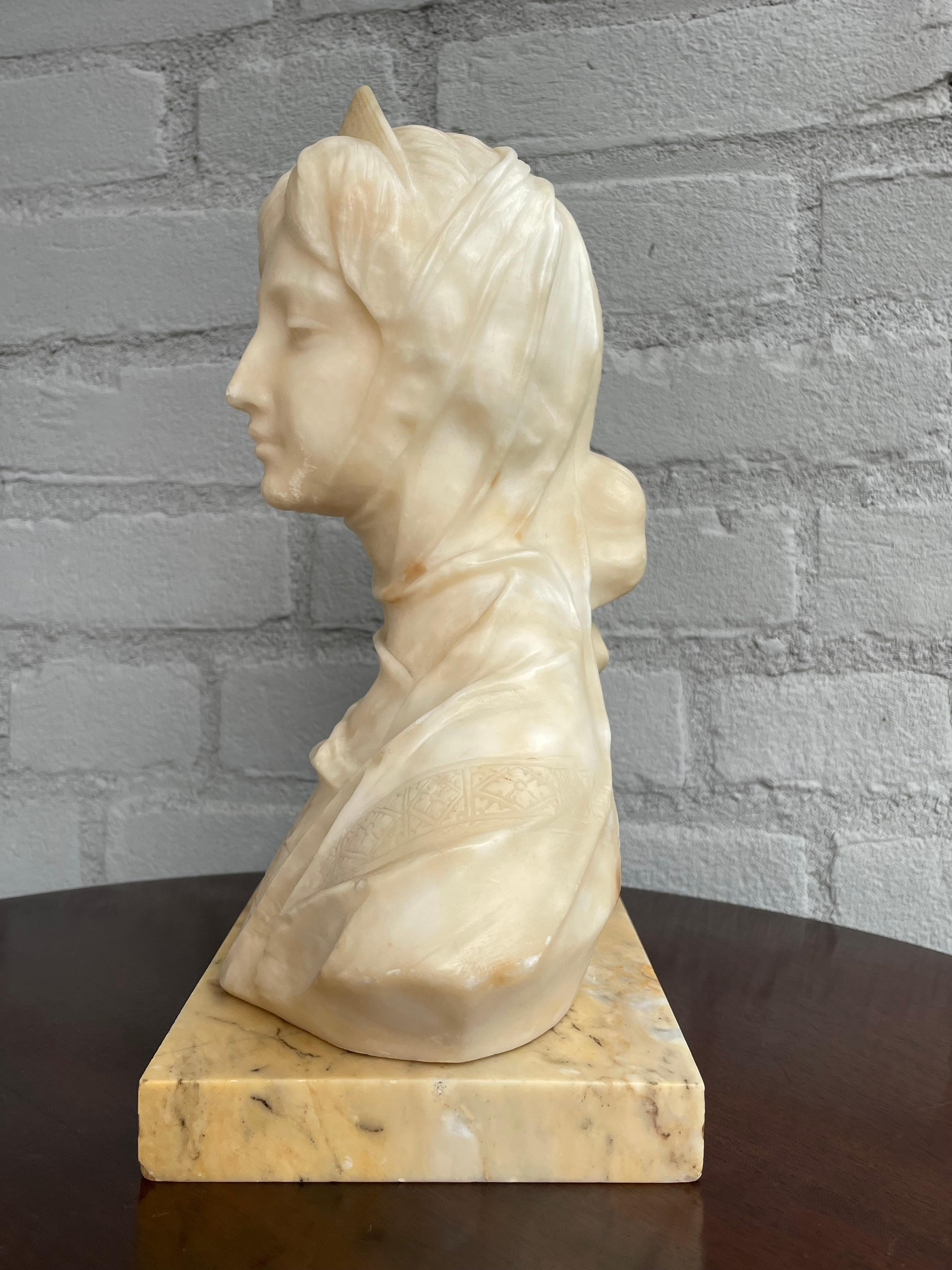 Stunning & Hand Carved Antique Alabaster Sculpture of a Serene Lady by A. Frilli In Good Condition In Lisse, NL