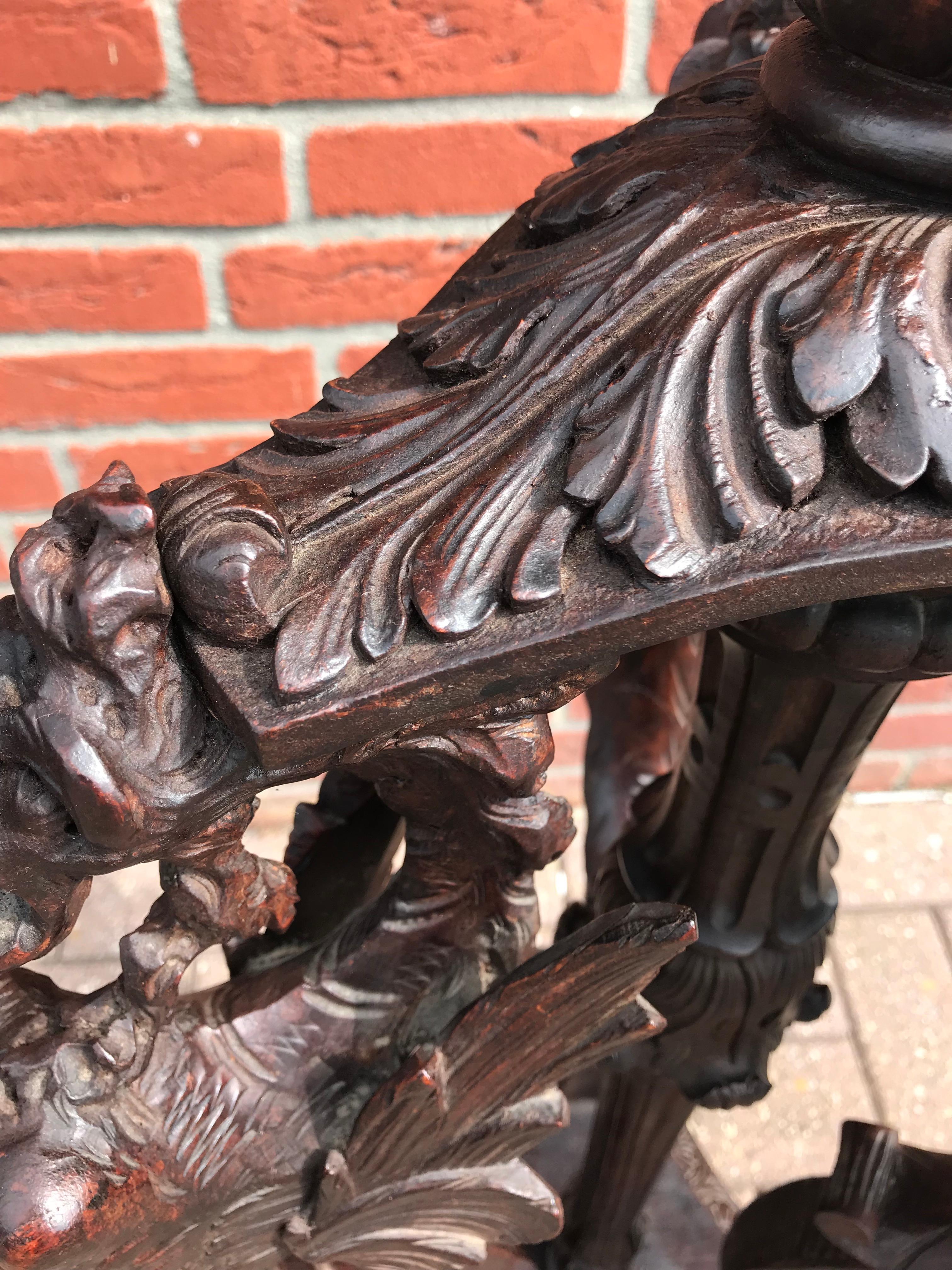 Impressive and all Hand-Carved Griffin Sculptures in a Gothic Style Floor Lamp For Sale 8