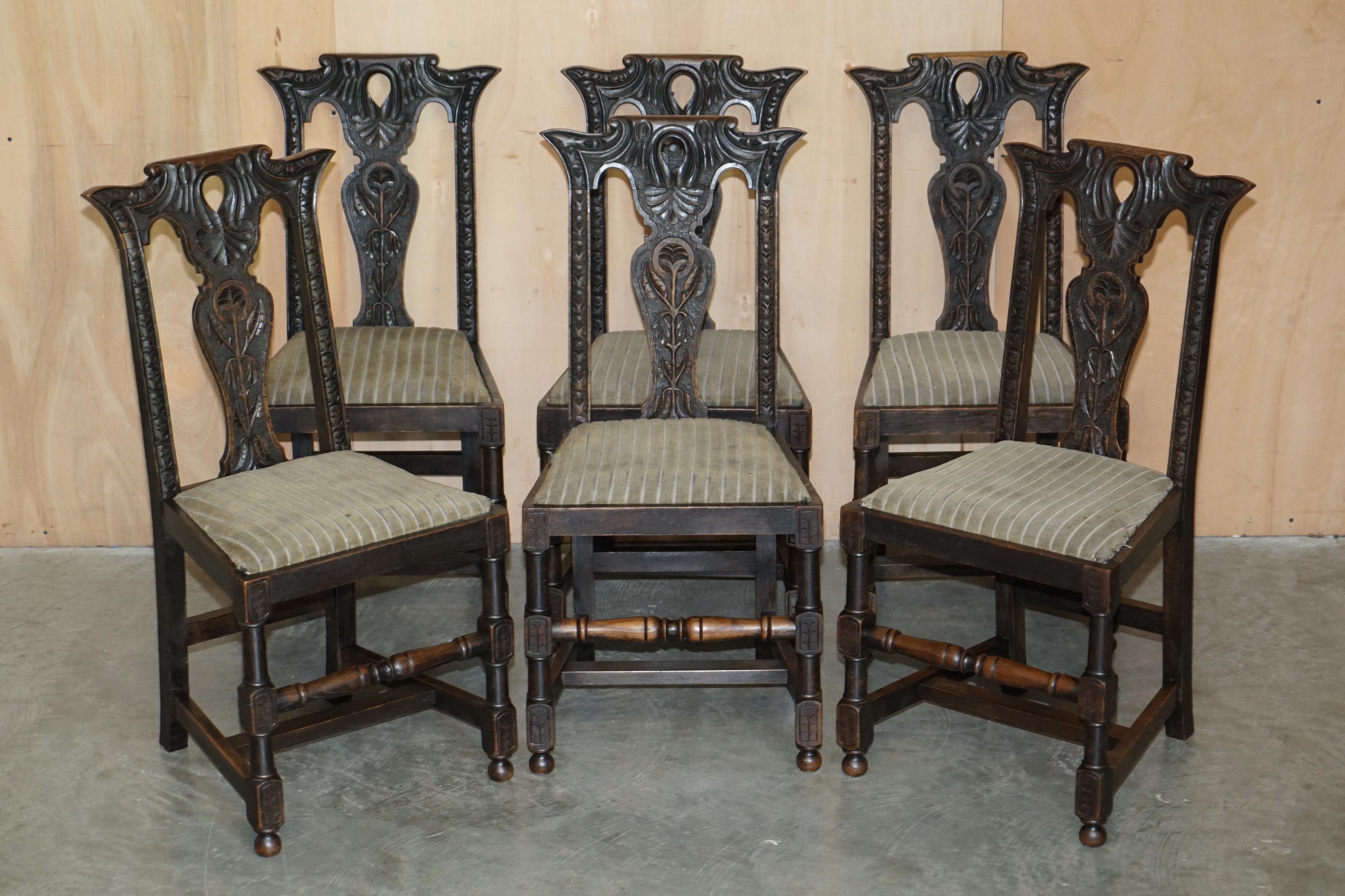 Table de salle à manger ViCtorian extensible sculptée à la main, 6 chaises en vente 4