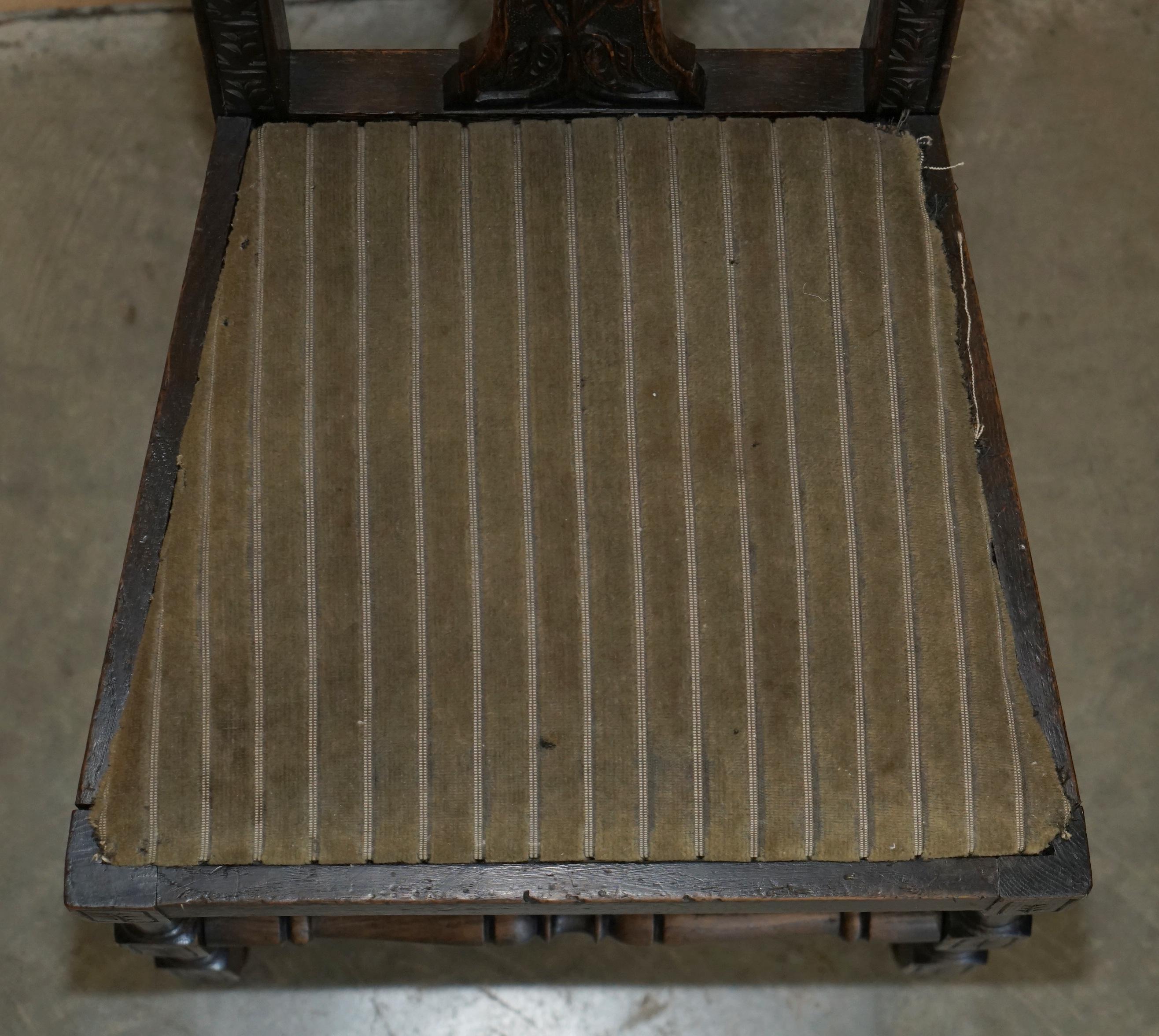 Table de salle à manger ViCtorian extensible sculptée à la main, 6 chaises en vente 9