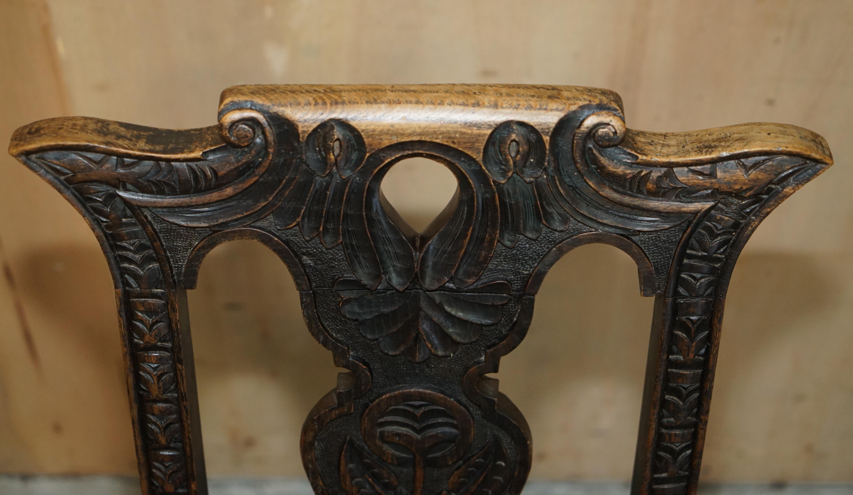 Table de salle à manger ViCtorian extensible sculptée à la main, 6 chaises en vente 12