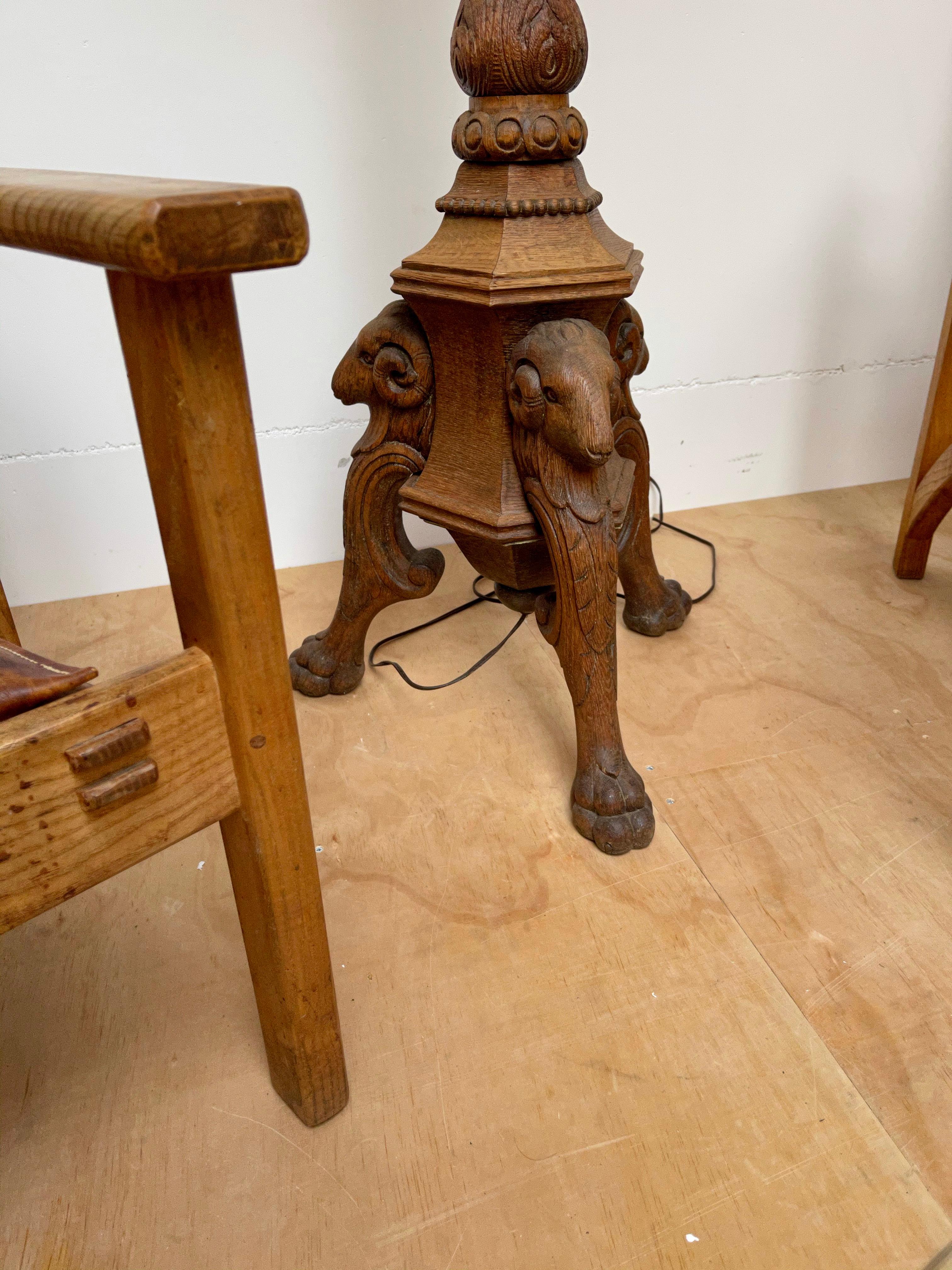 Hide Stunning Hand Carved Arts & Crafts Floor Lamp with Triple Rams Heads & Legs Base