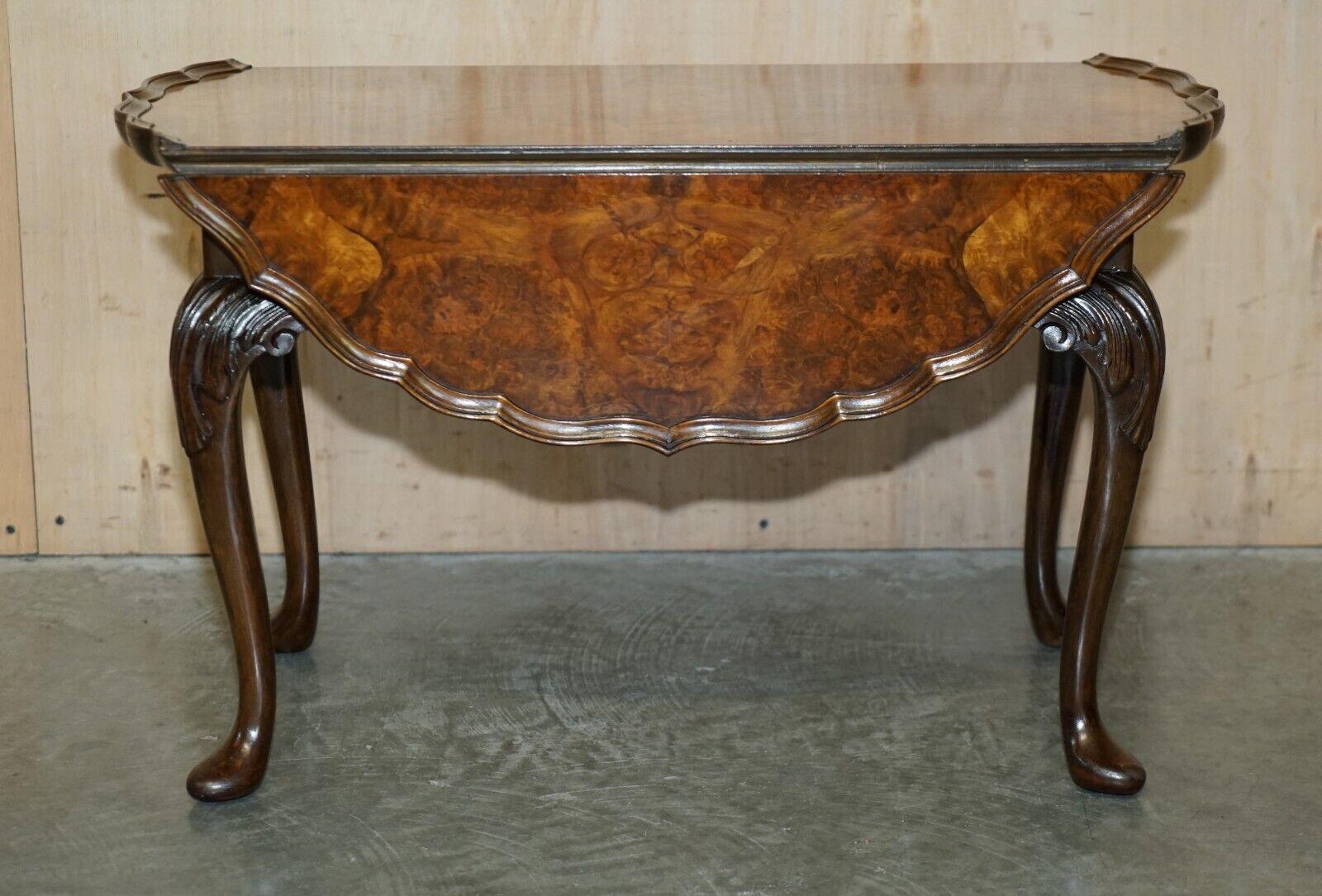 Regency STUNNiNG HAND CARVED BURR WALNUT EXTENDING COFFEE COCKTAIL TABLE CABRIOLE LEGS For Sale