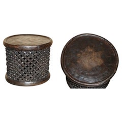 STUNNiNG HAND CARVED CIRCA 1930'S BAMILEKE SIDE TABLE OR STOOL FROM CAMEROON