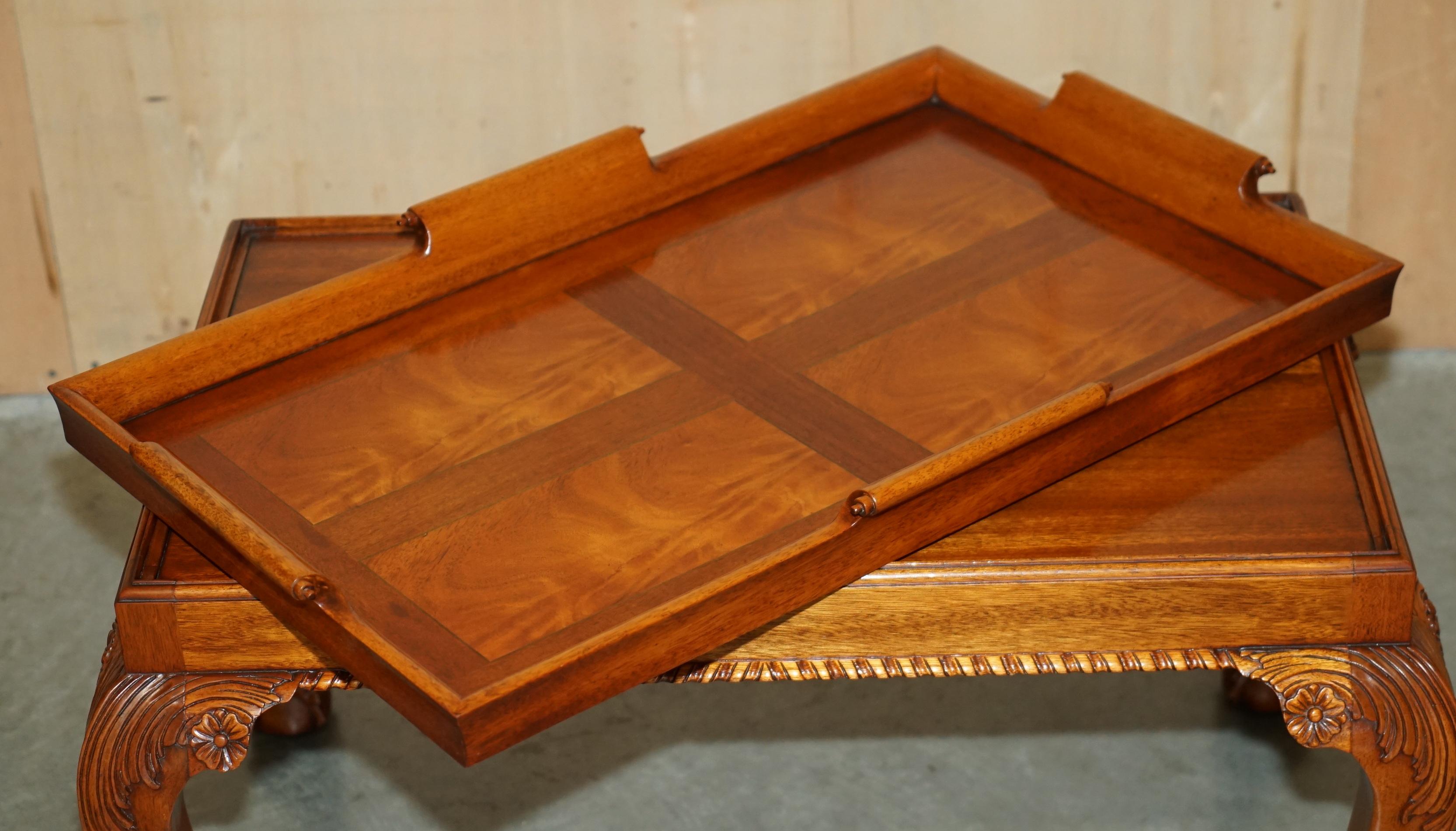 STUNNiNG HAND CARVED CLAW & BALL FOOT HARDWOOD COFFEE TRAY TABLE REMOVABLE TRAY For Sale 4